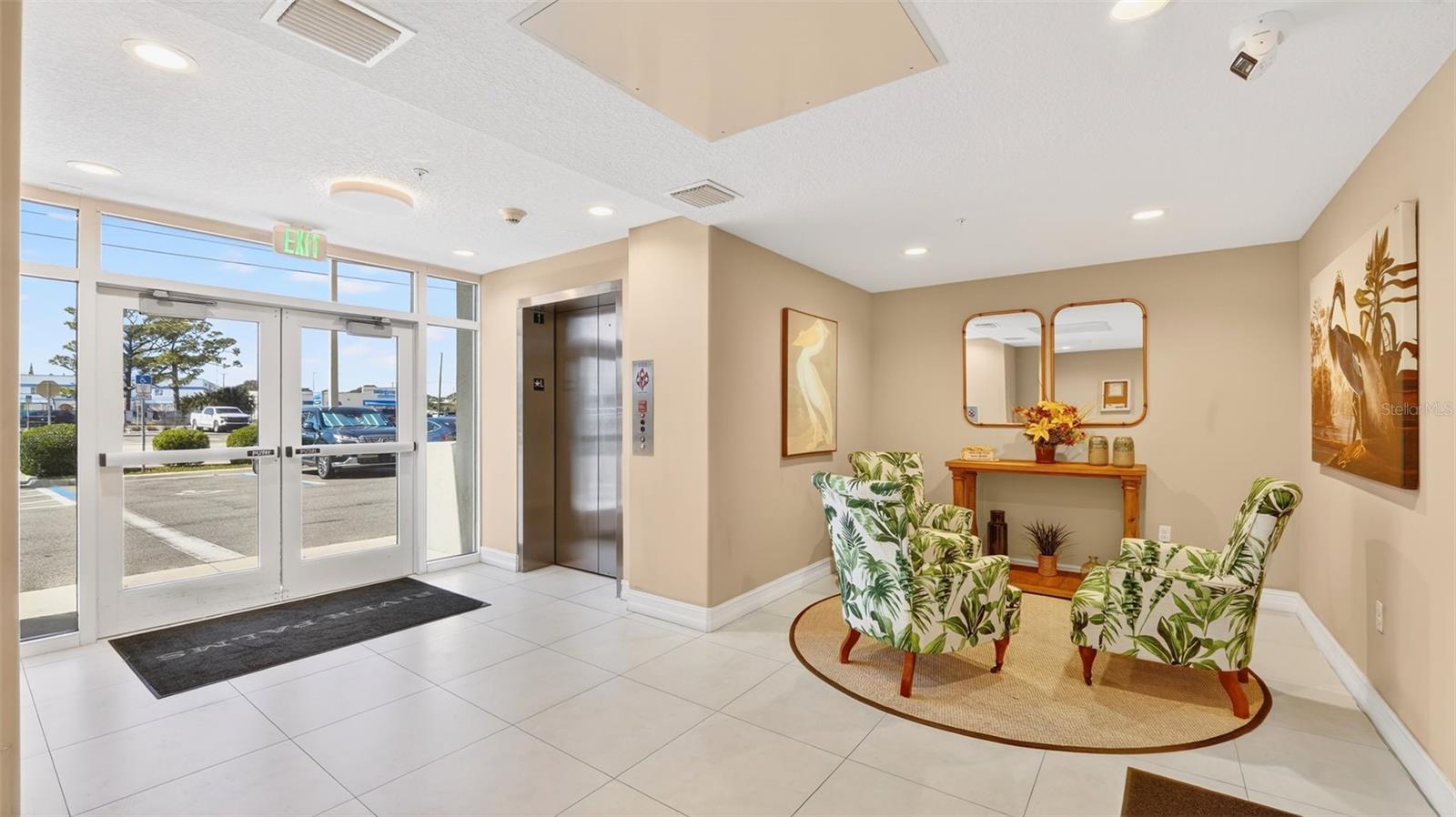 RIVER PALMS RIVER FRONT CONDOMINIUM - Residential