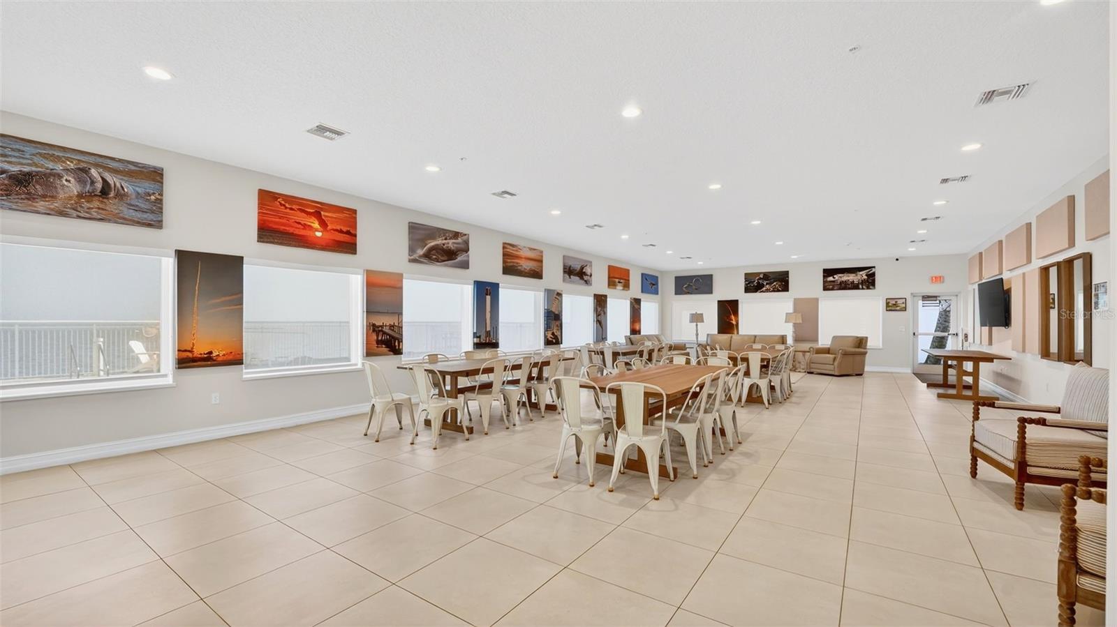 RIVER PALMS RIVER FRONT CONDOMINIUM - Residential