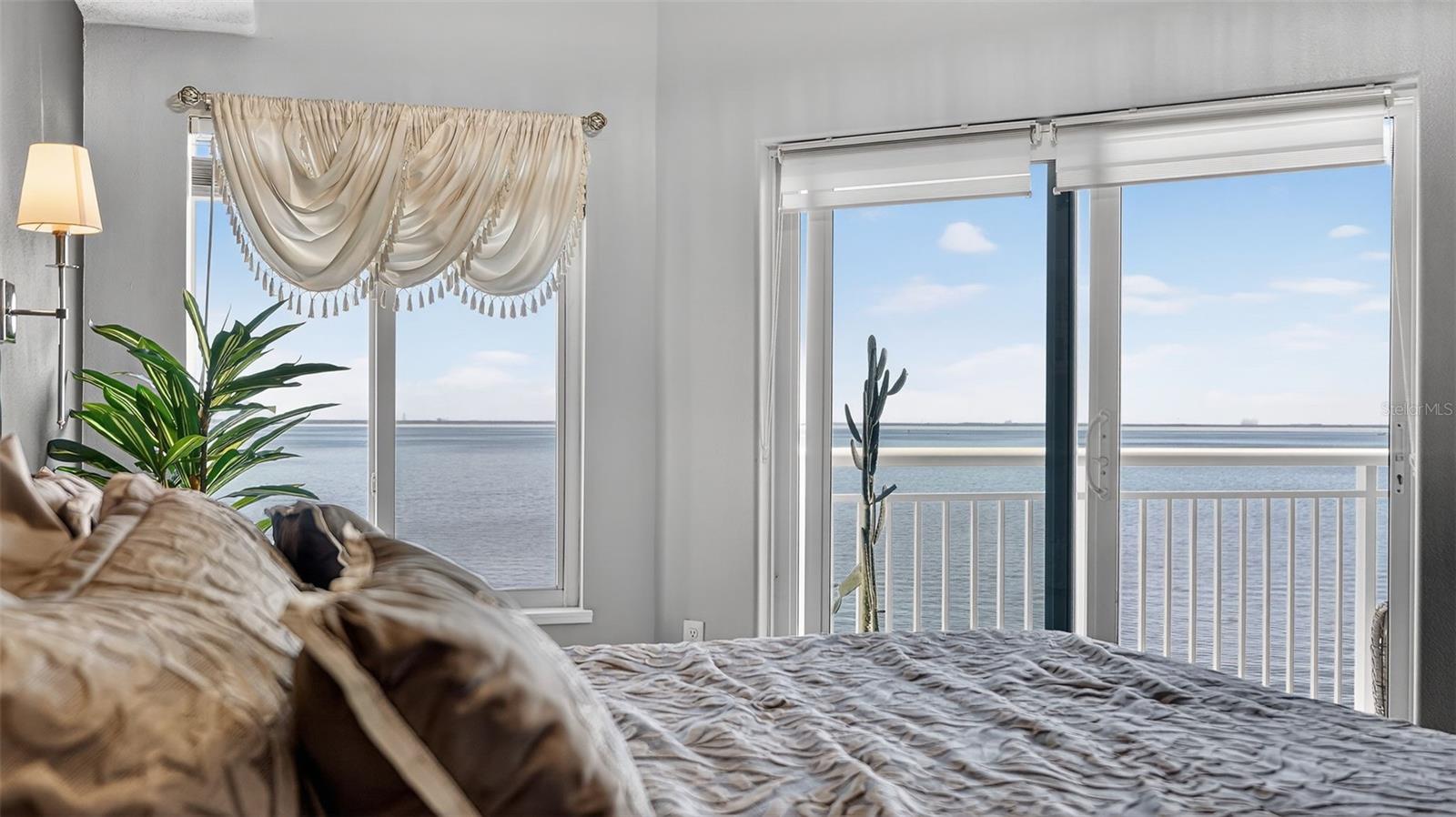 RIVER PALMS RIVER FRONT CONDOMINIUM - Residential