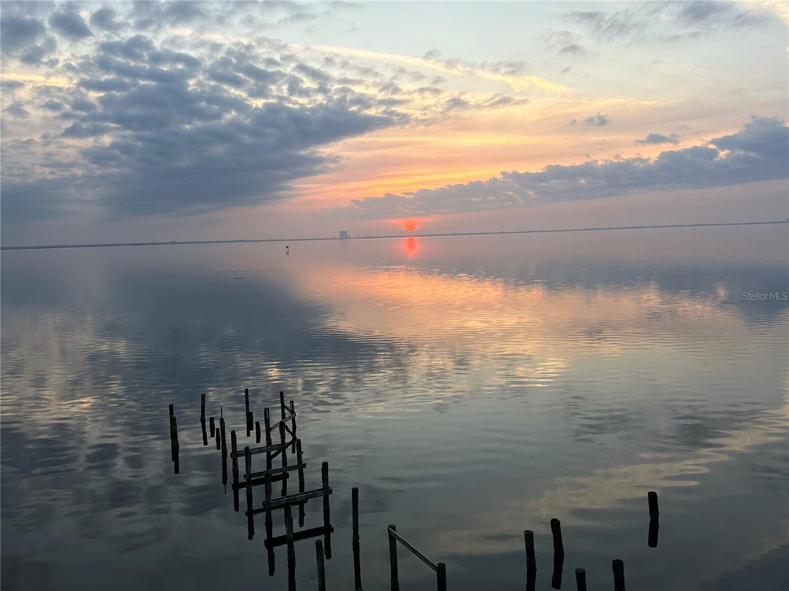 RIVER PALMS RIVER FRONT CONDOMINIUM - Residential