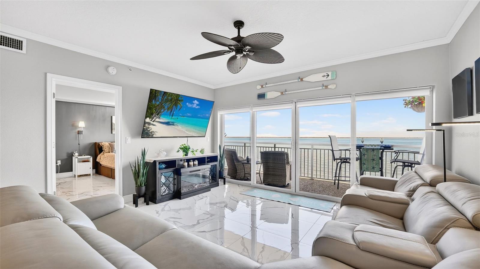 RIVER PALMS RIVER FRONT CONDOMINIUM - Residential