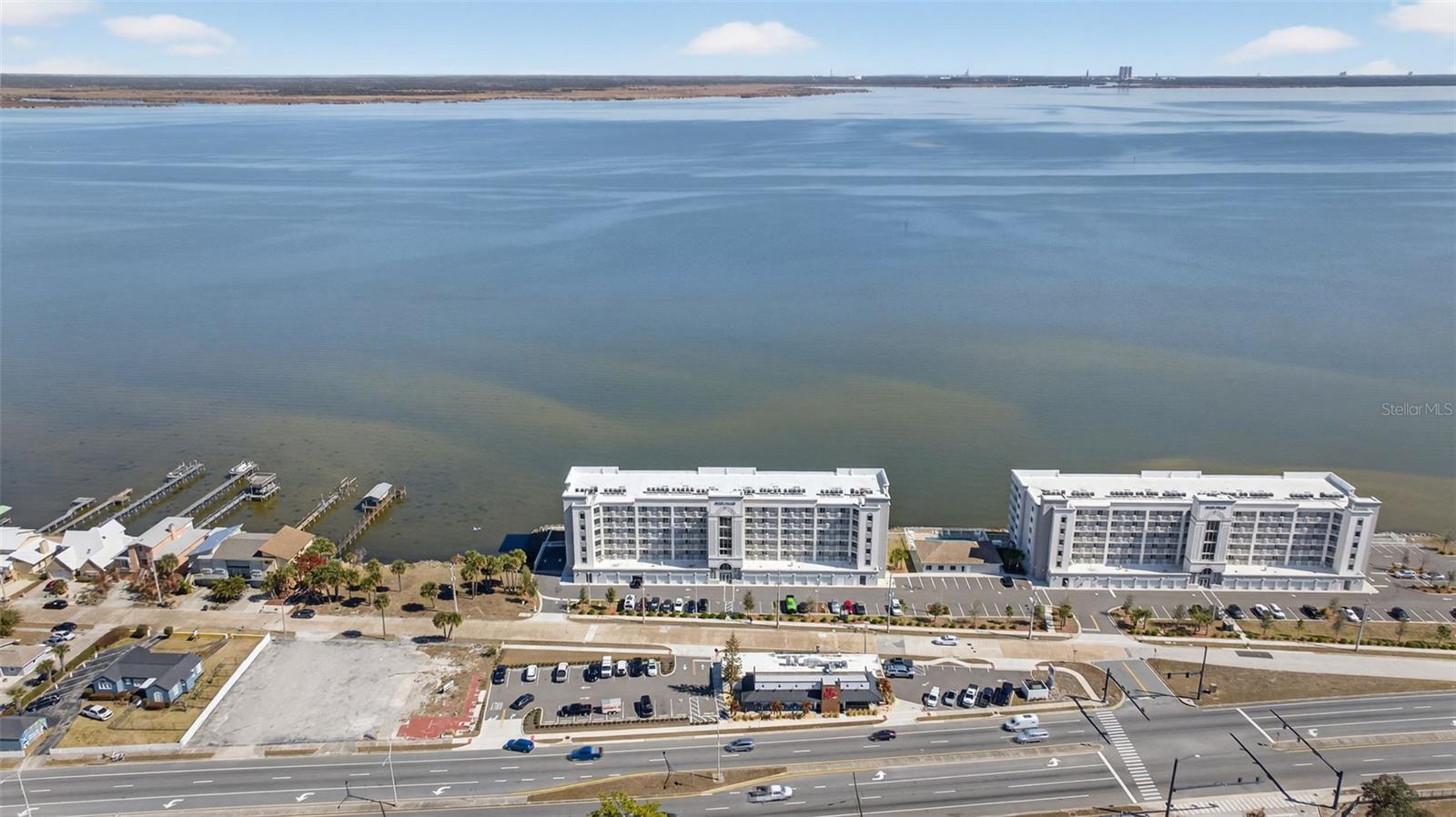 RIVER PALMS RIVER FRONT CONDOMINIUM - Residential