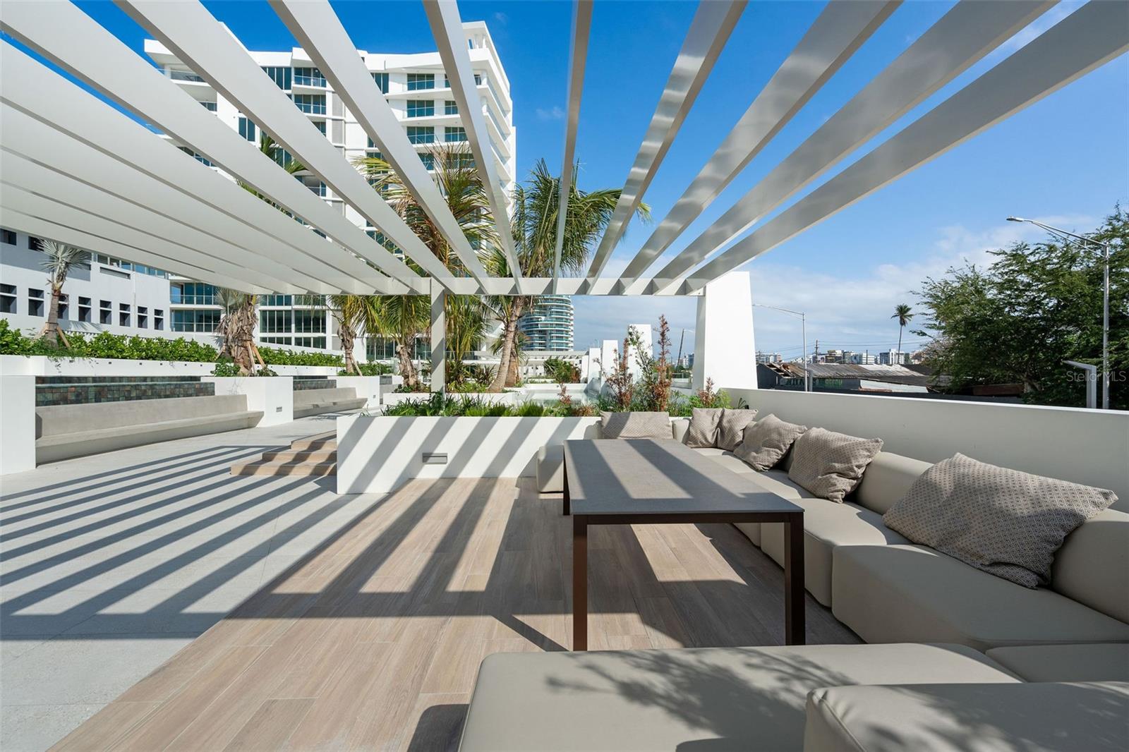 LE PARC 203 - Residential