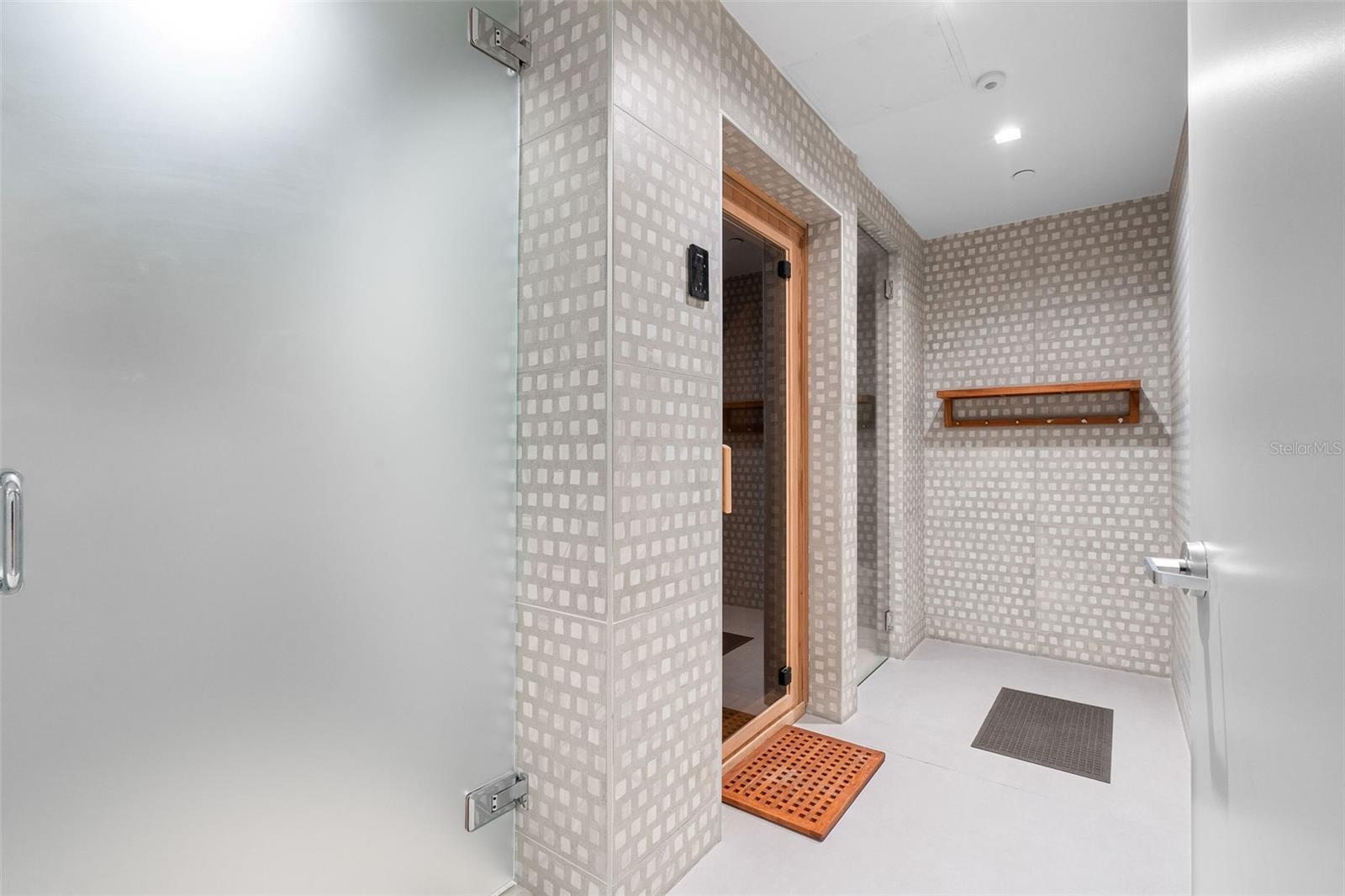 LE PARC 203 - Residential