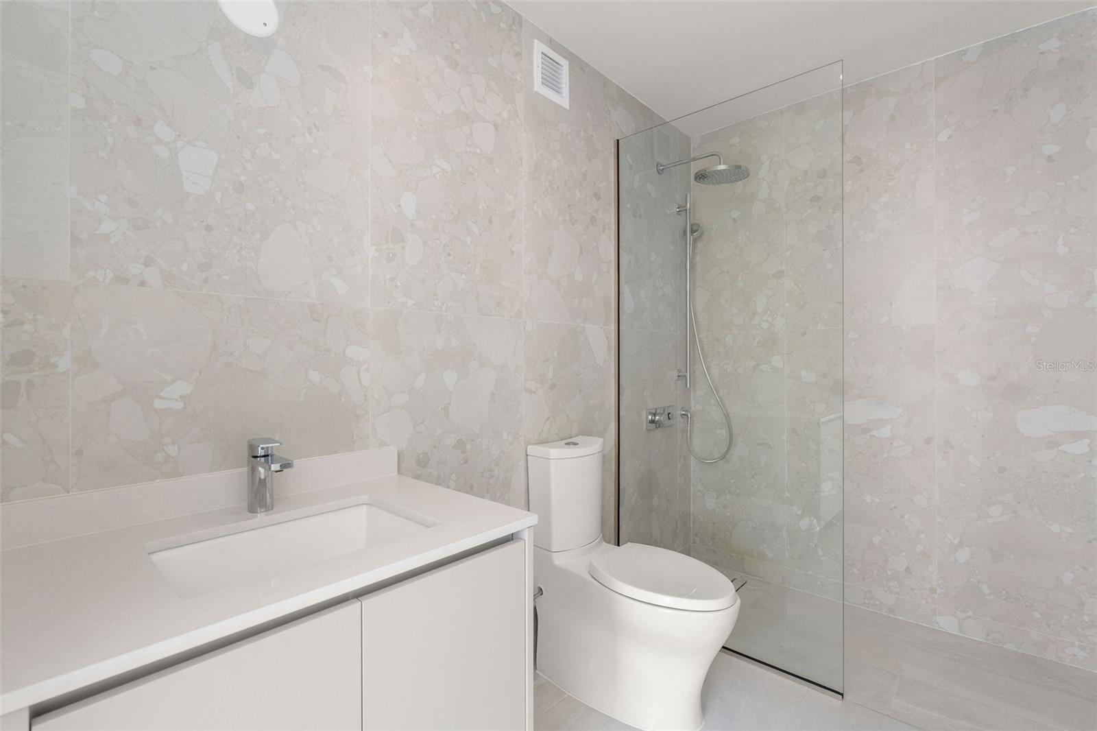 LE PARC 203 - Residential