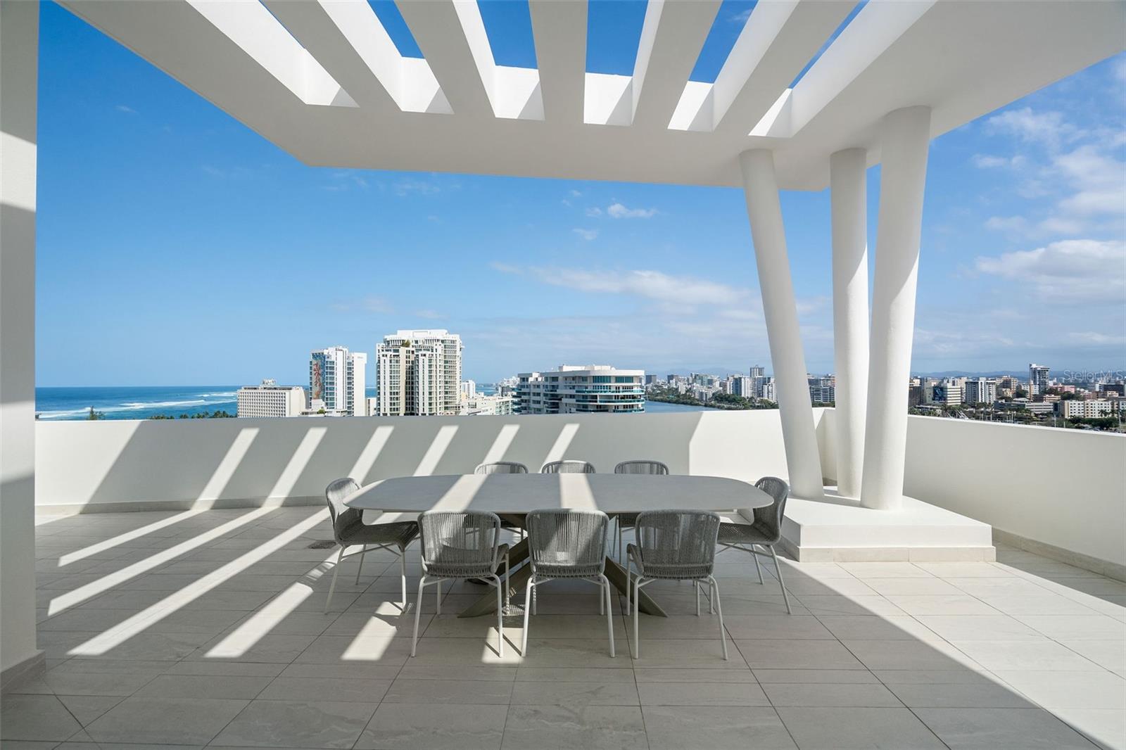 LE PARC 203 - Residential