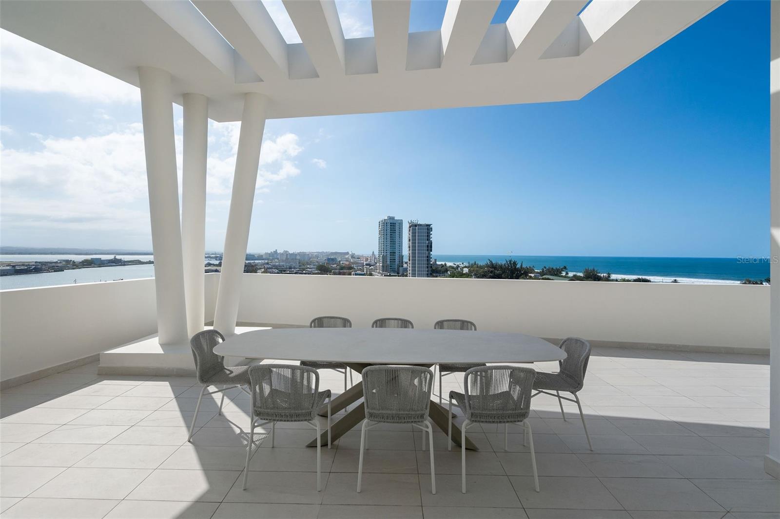 LE PARC 203 - Residential