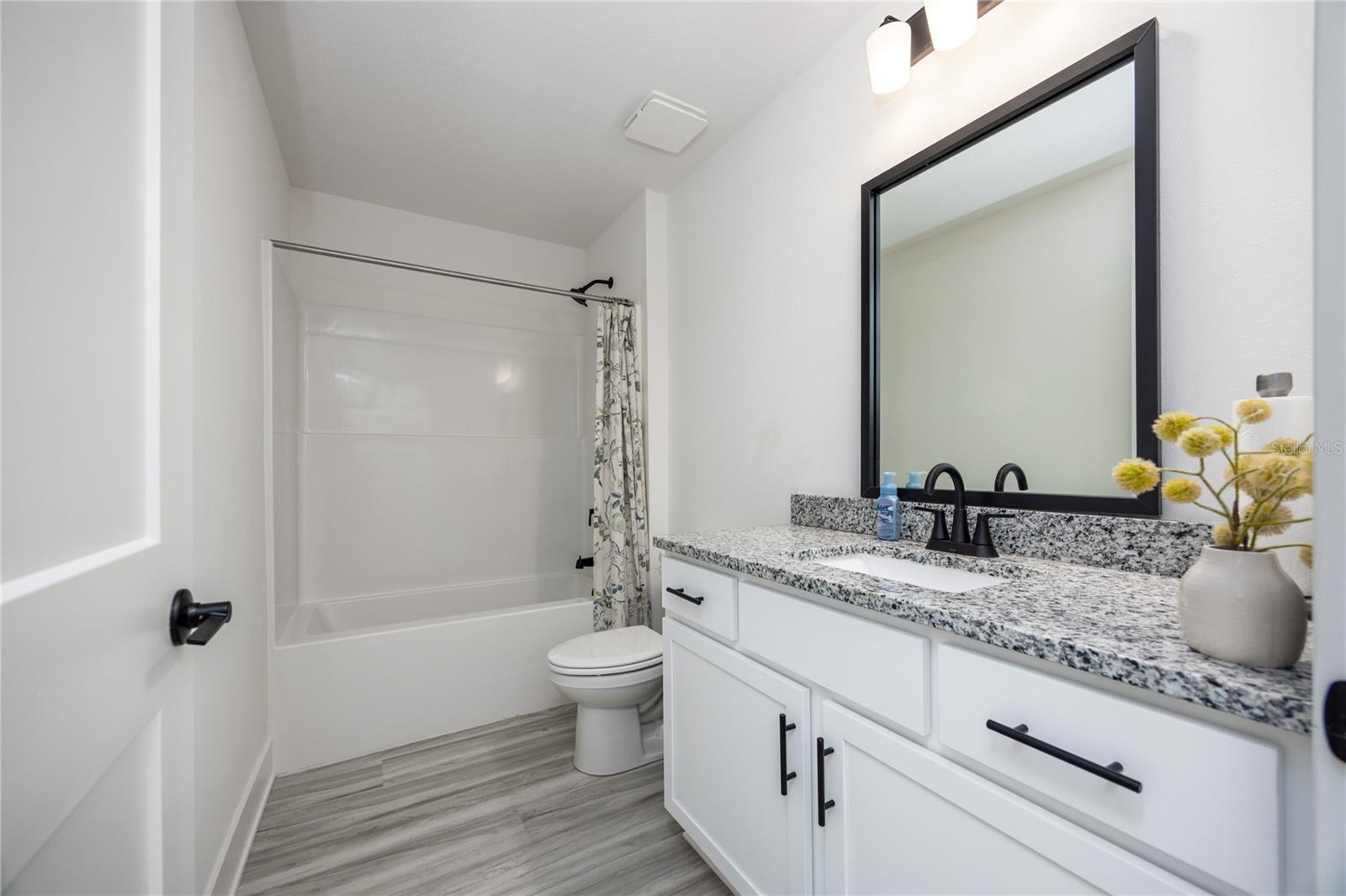 BRIARWOOD - Residential