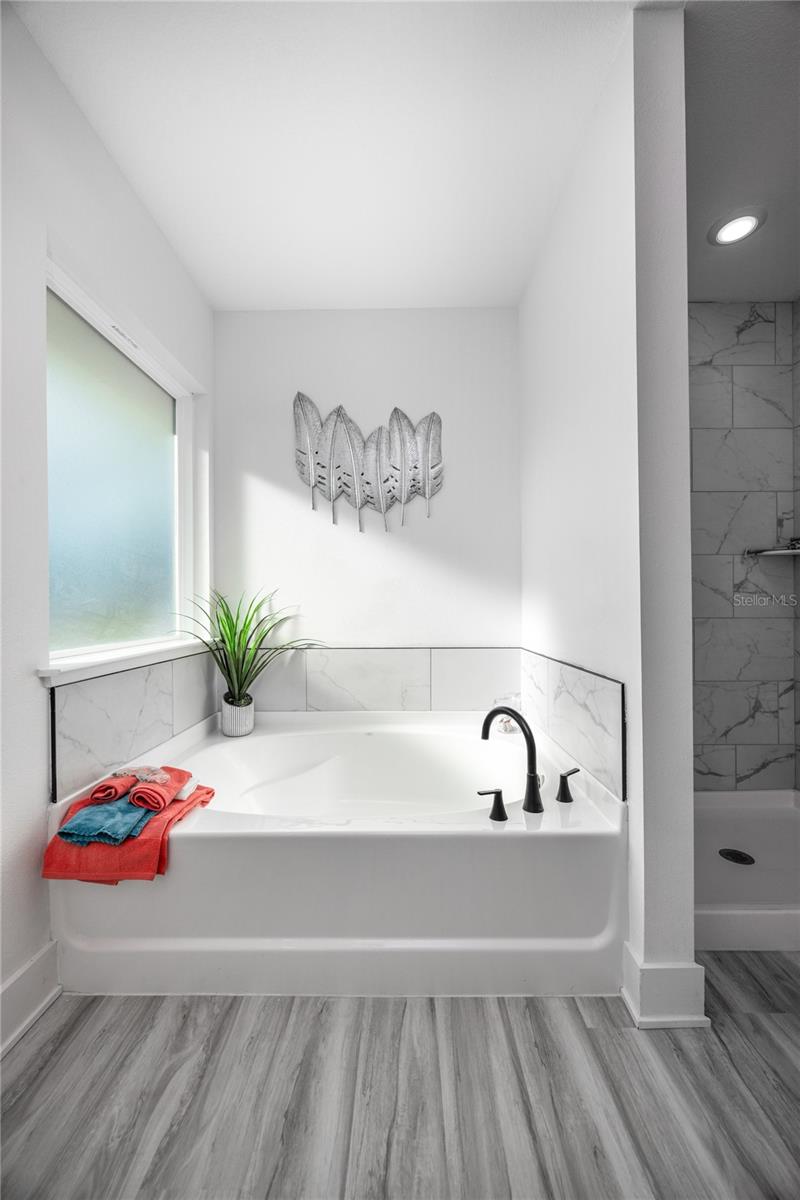 BRIARWOOD - Residential