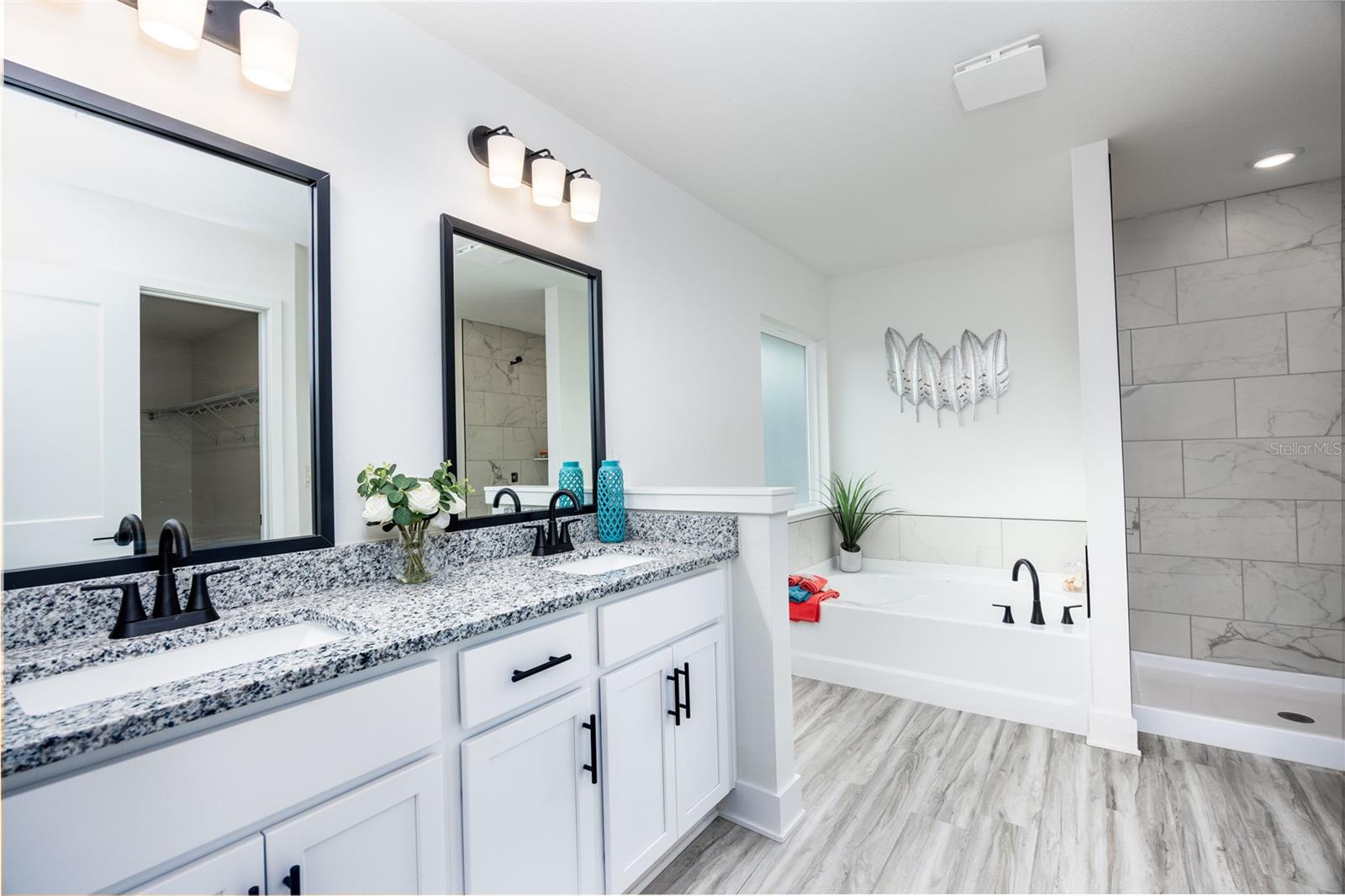 BRIARWOOD - Residential