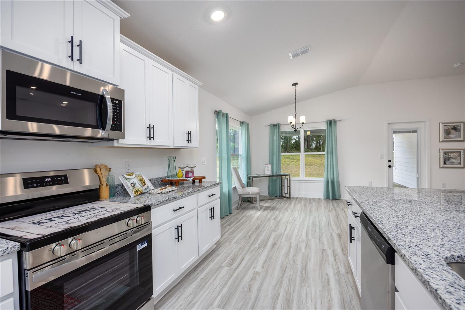 BRIARWOOD - Residential