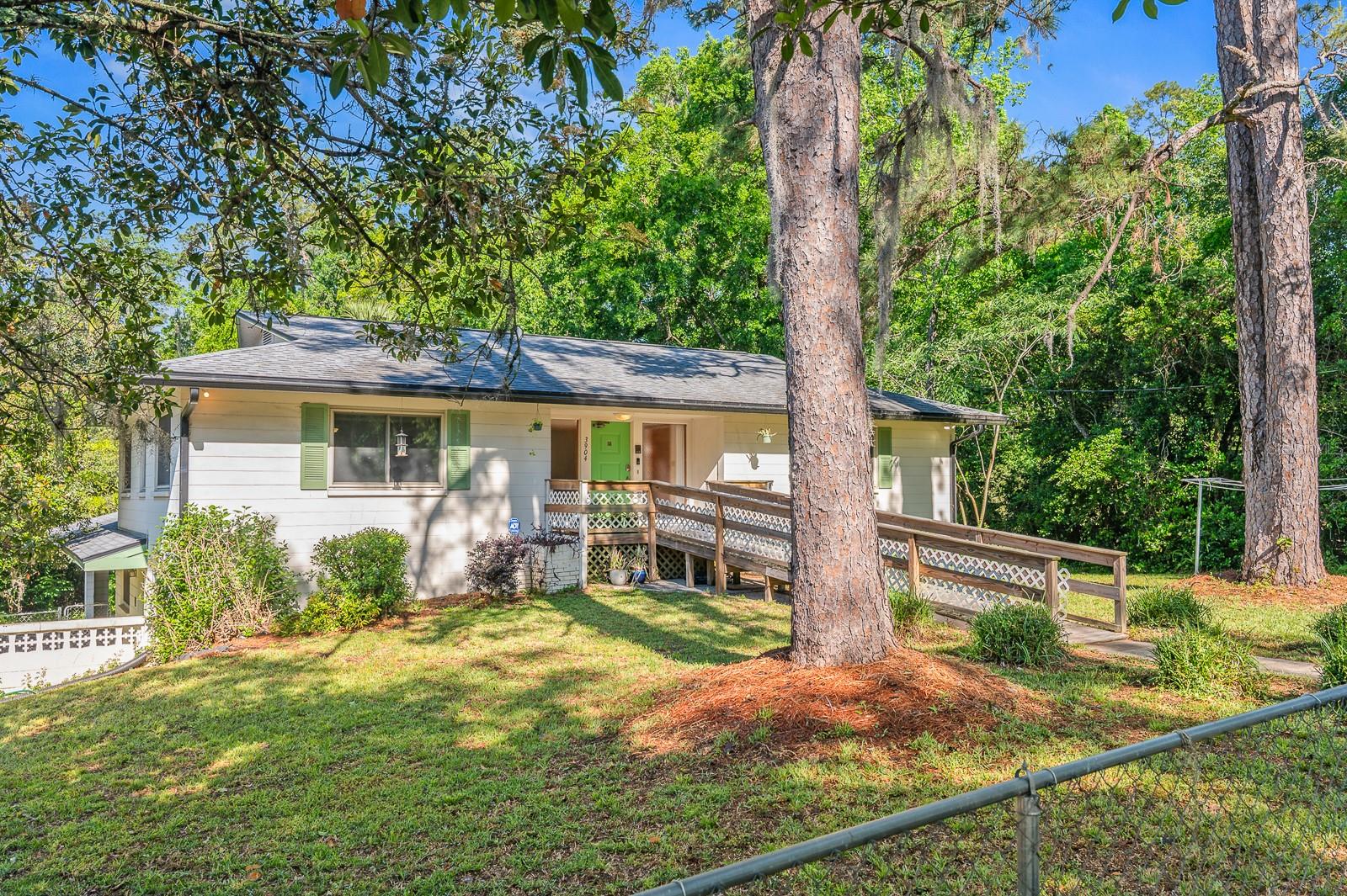 3904 NW 15TH STREET