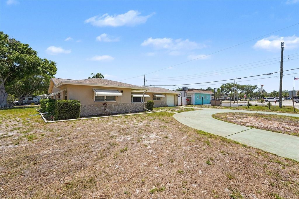 Photo of 6388 21st Avenue N, St Petersburg, FL 33710 (MLS # A4690935)