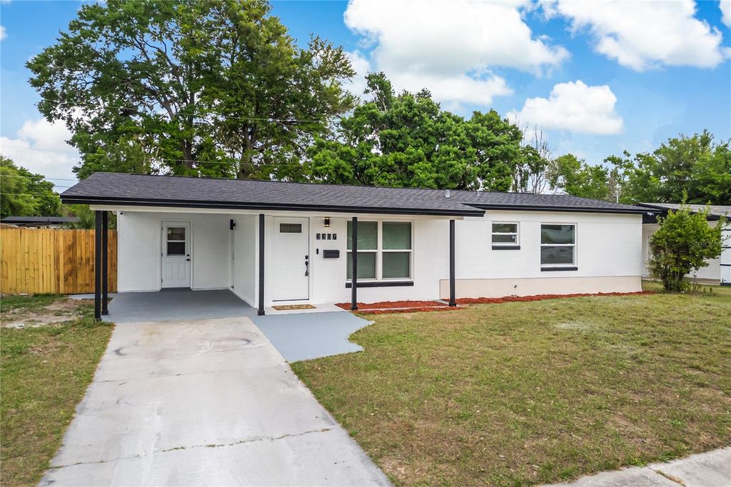 Photo of 3307 Mahalia Place, Orlando, FL 32805 (MLS # S5146635)