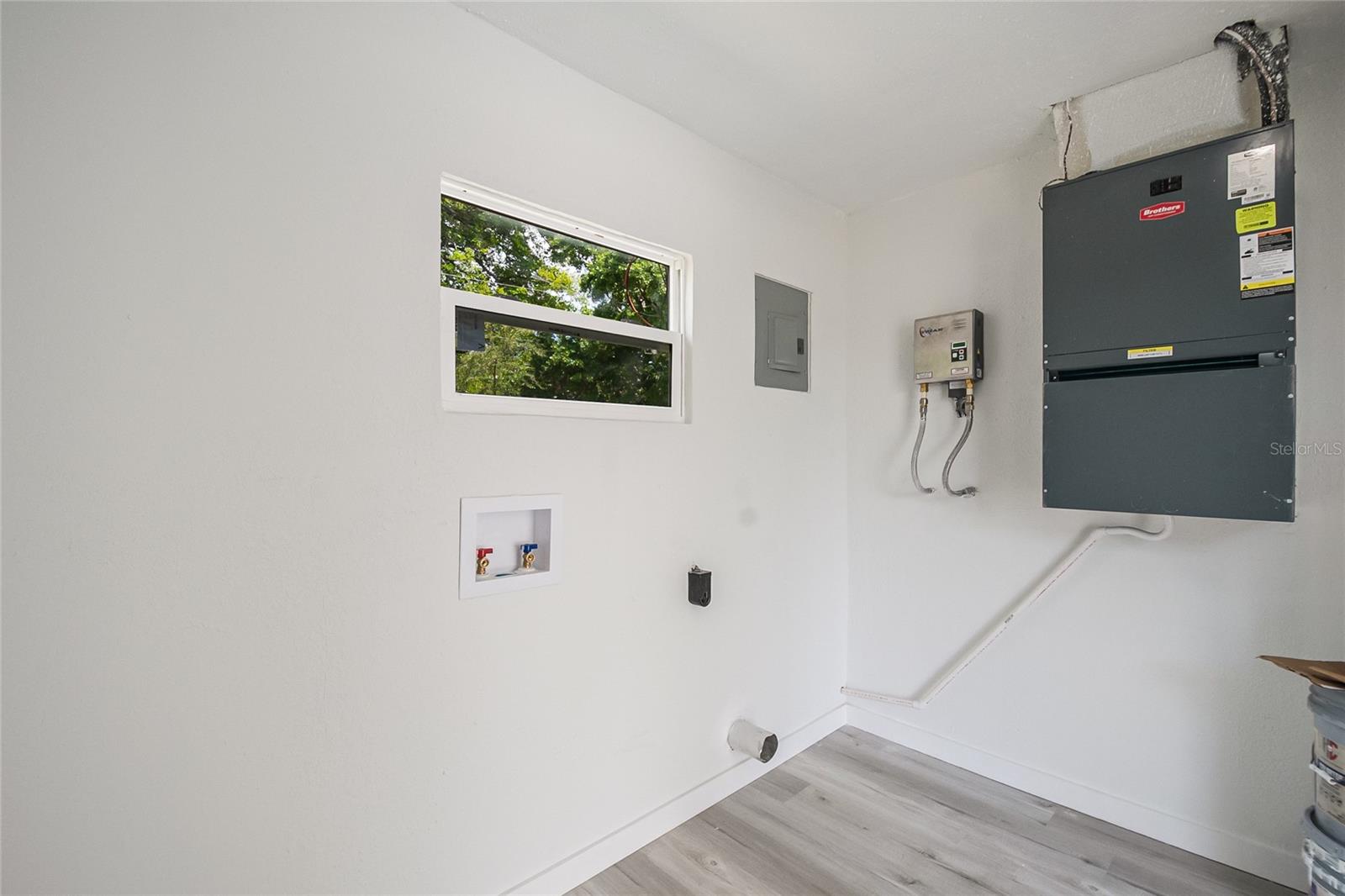 LAKE MANN ESTATES - Residential