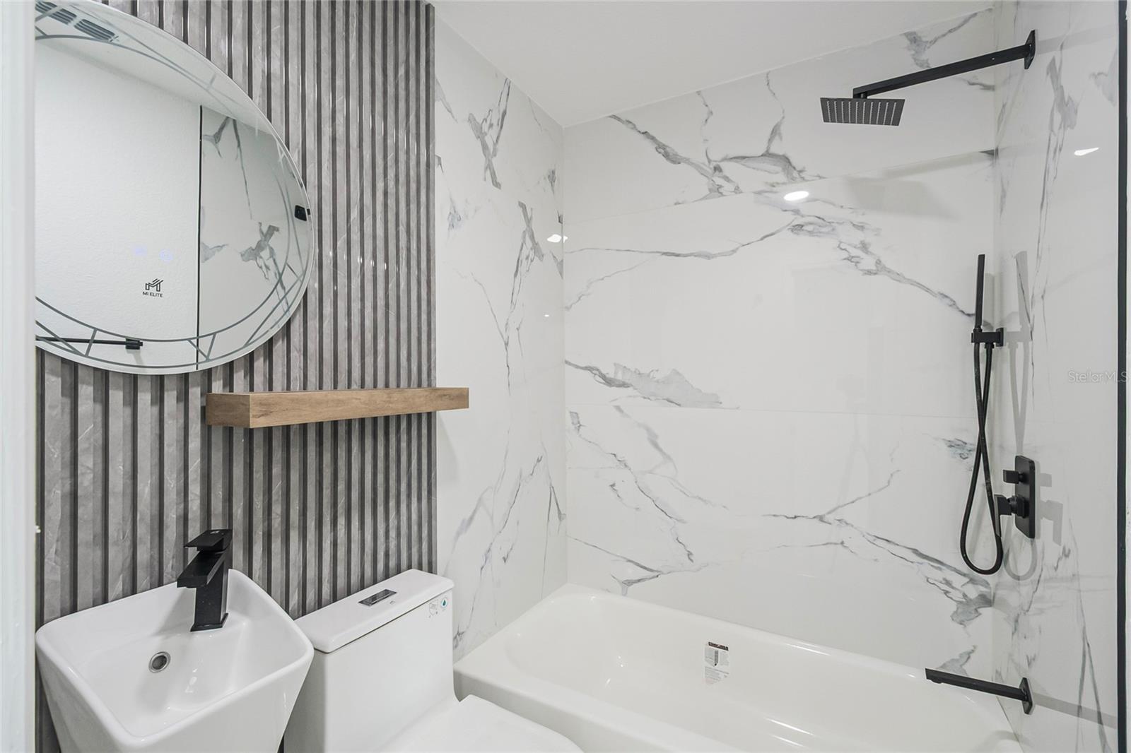 LAKE MANN ESTATES - Residential