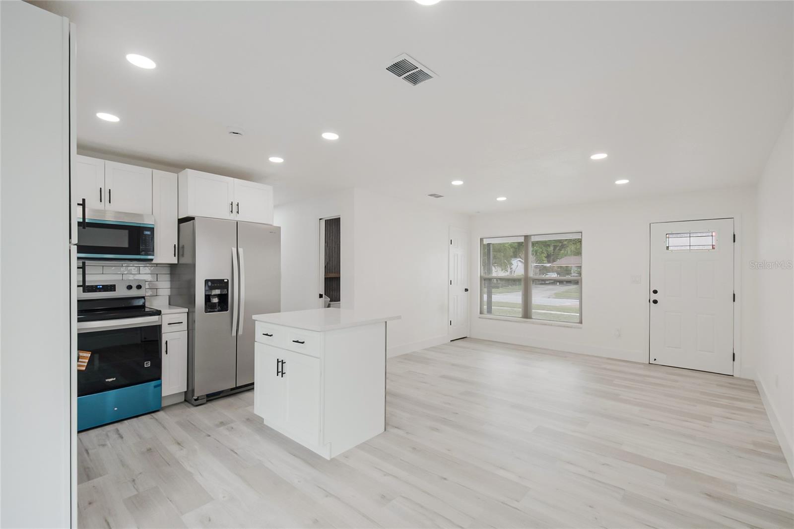 LAKE MANN ESTATES - Residential