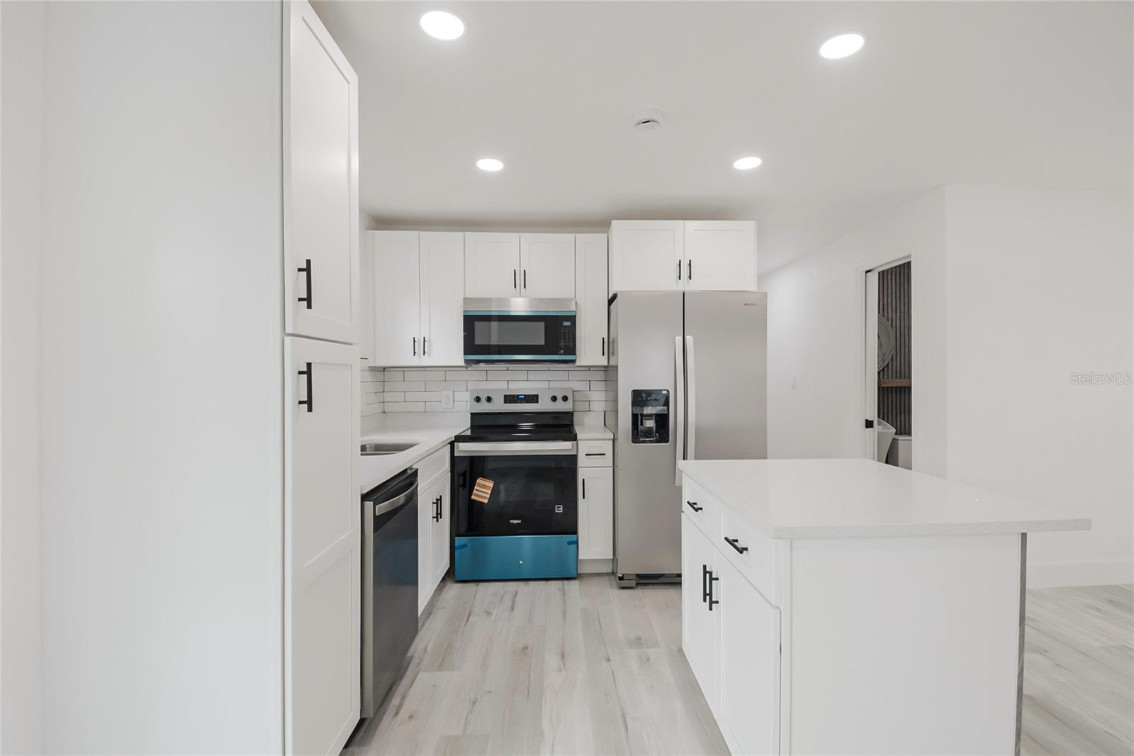 LAKE MANN ESTATES - Residential