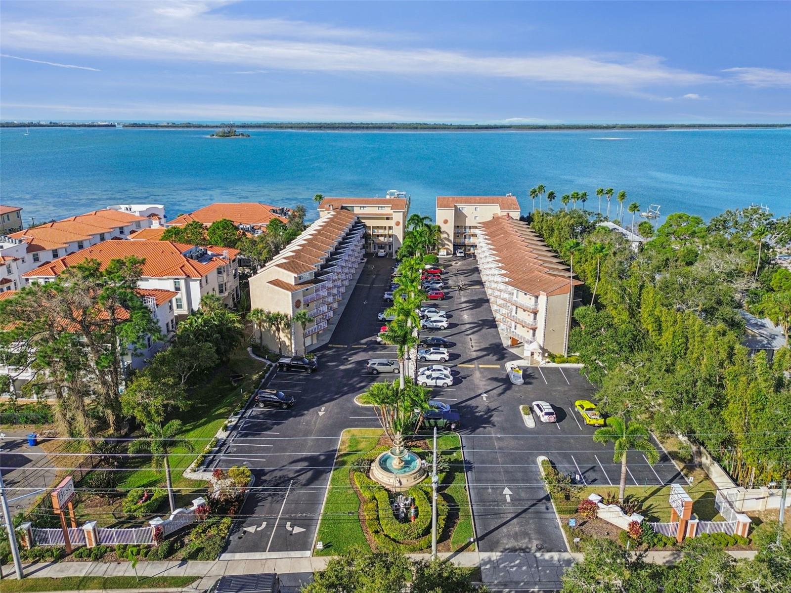 ROYAL YACHT CLUB NORTH CONDO - Residential