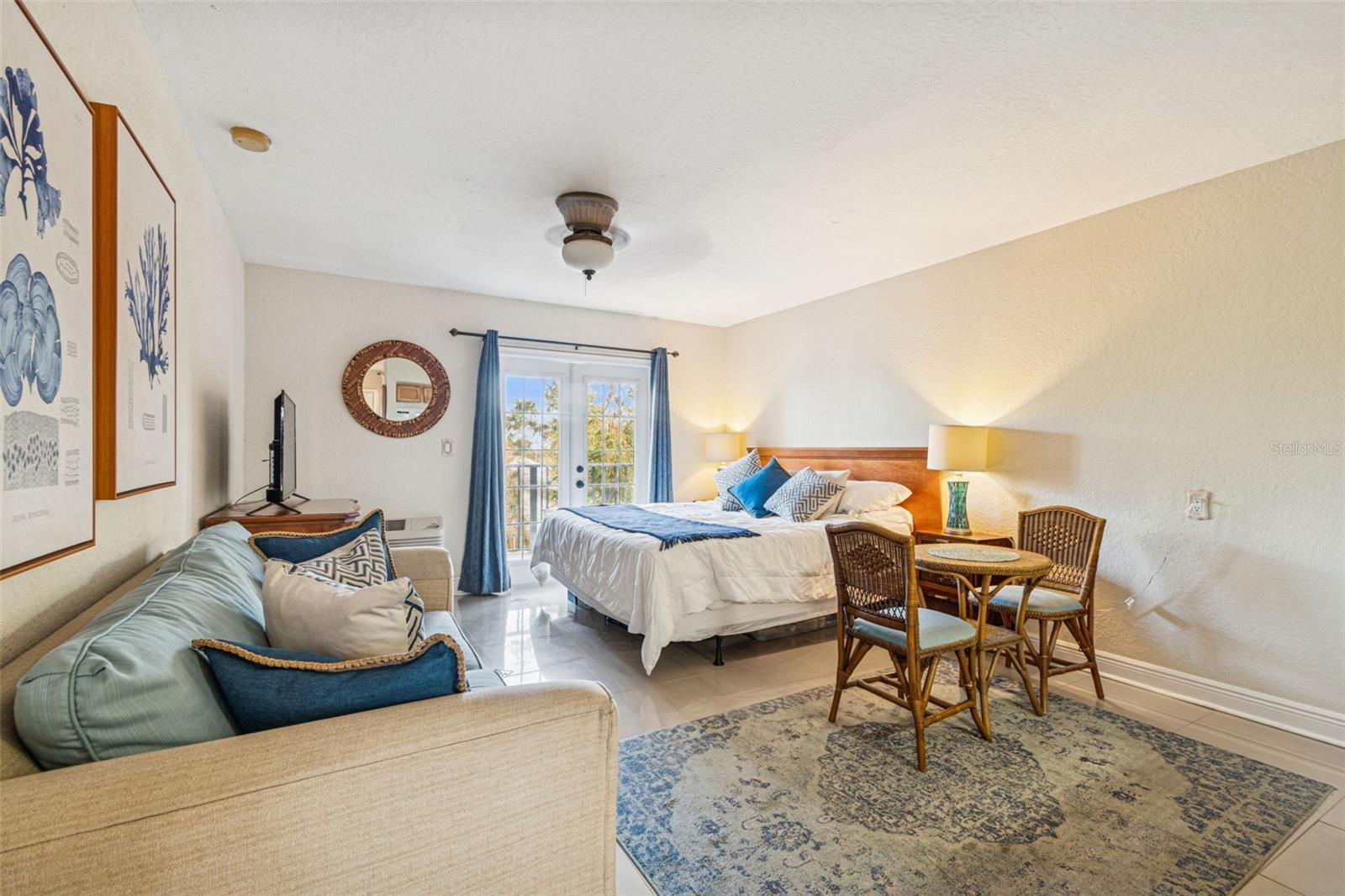 ROYAL YACHT CLUB NORTH CONDO - Residential