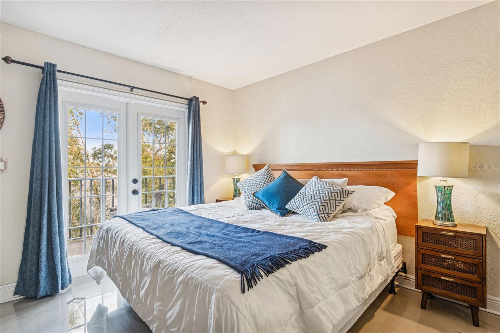 ROYAL YACHT CLUB NORTH CONDO - Residential