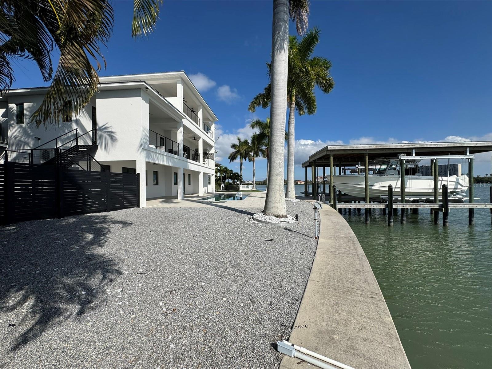 SOUTH CSWY ISLE YACHT CLUB ADD - Residential