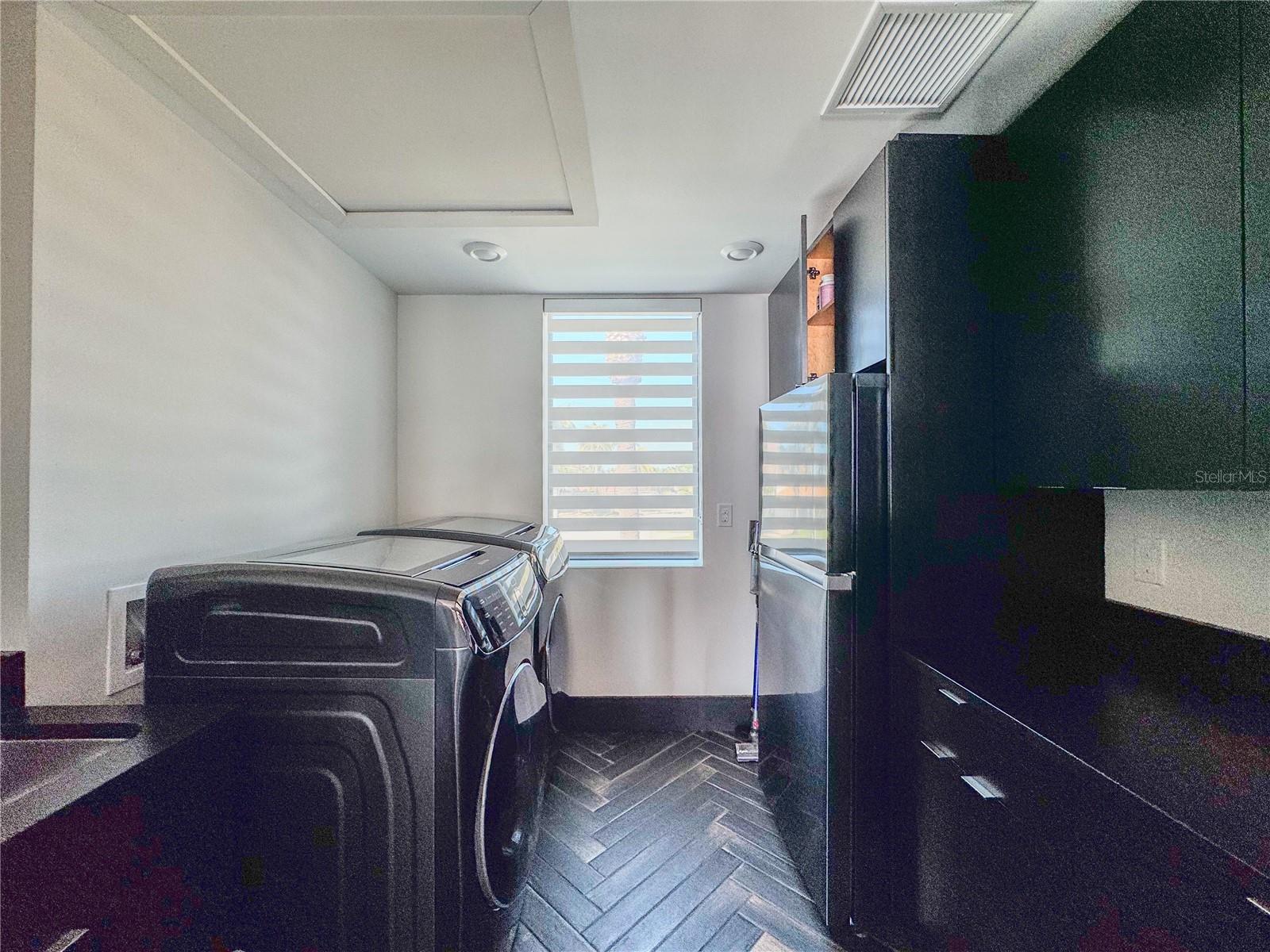 SOUTH CSWY ISLE YACHT CLUB ADD - Residential