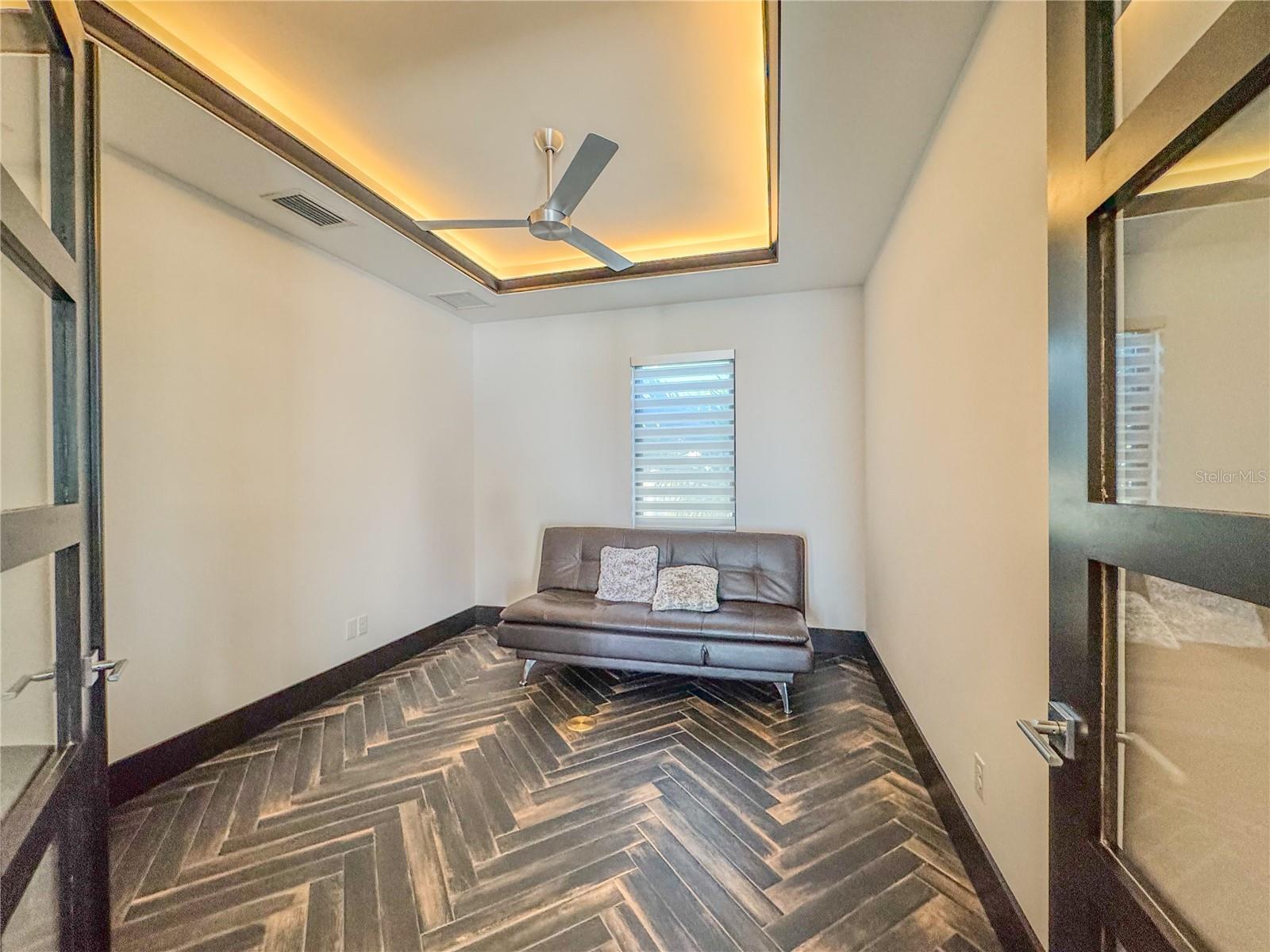 SOUTH CSWY ISLE YACHT CLUB ADD - Residential