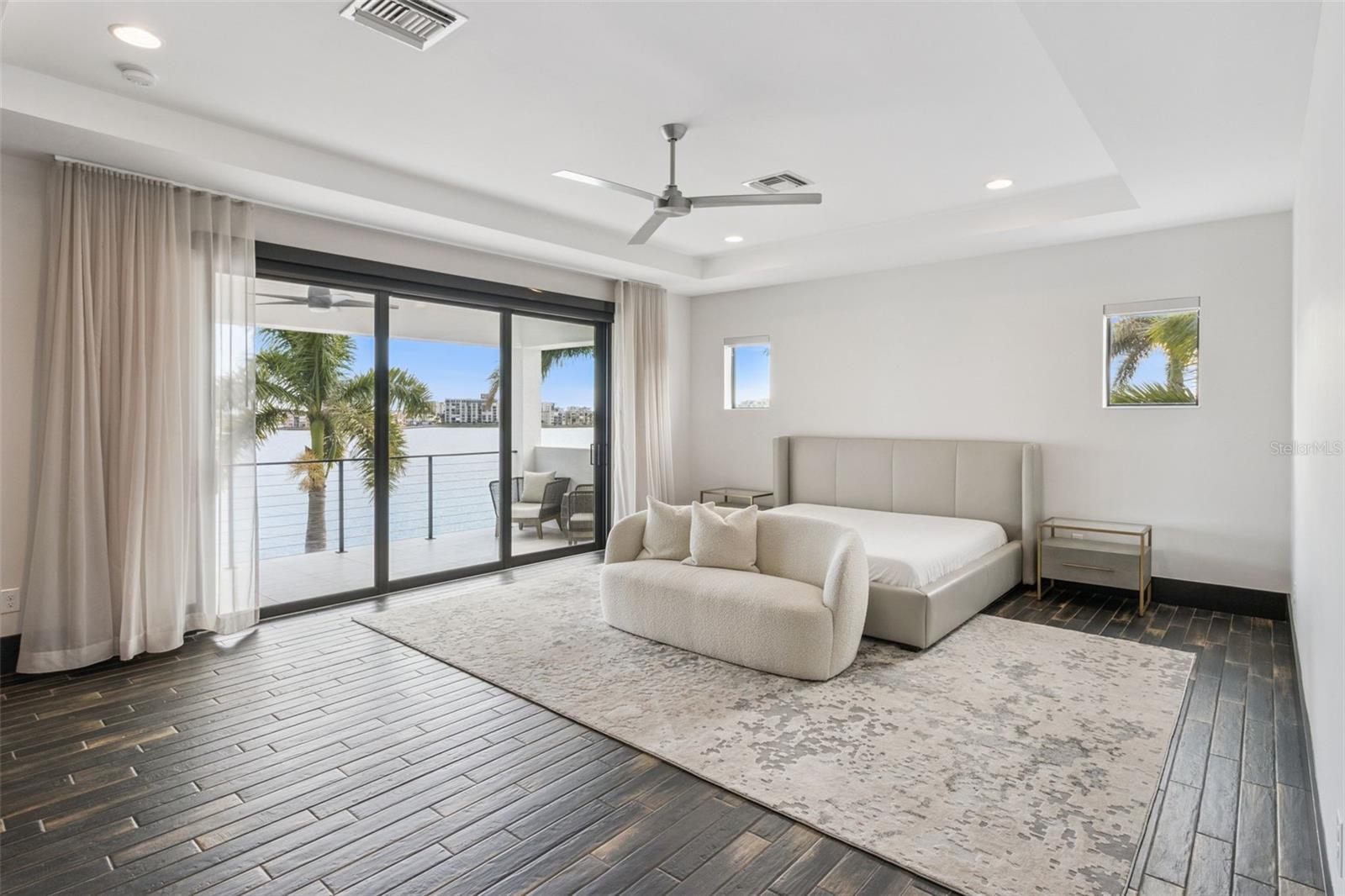 SOUTH CSWY ISLE YACHT CLUB ADD - Residential