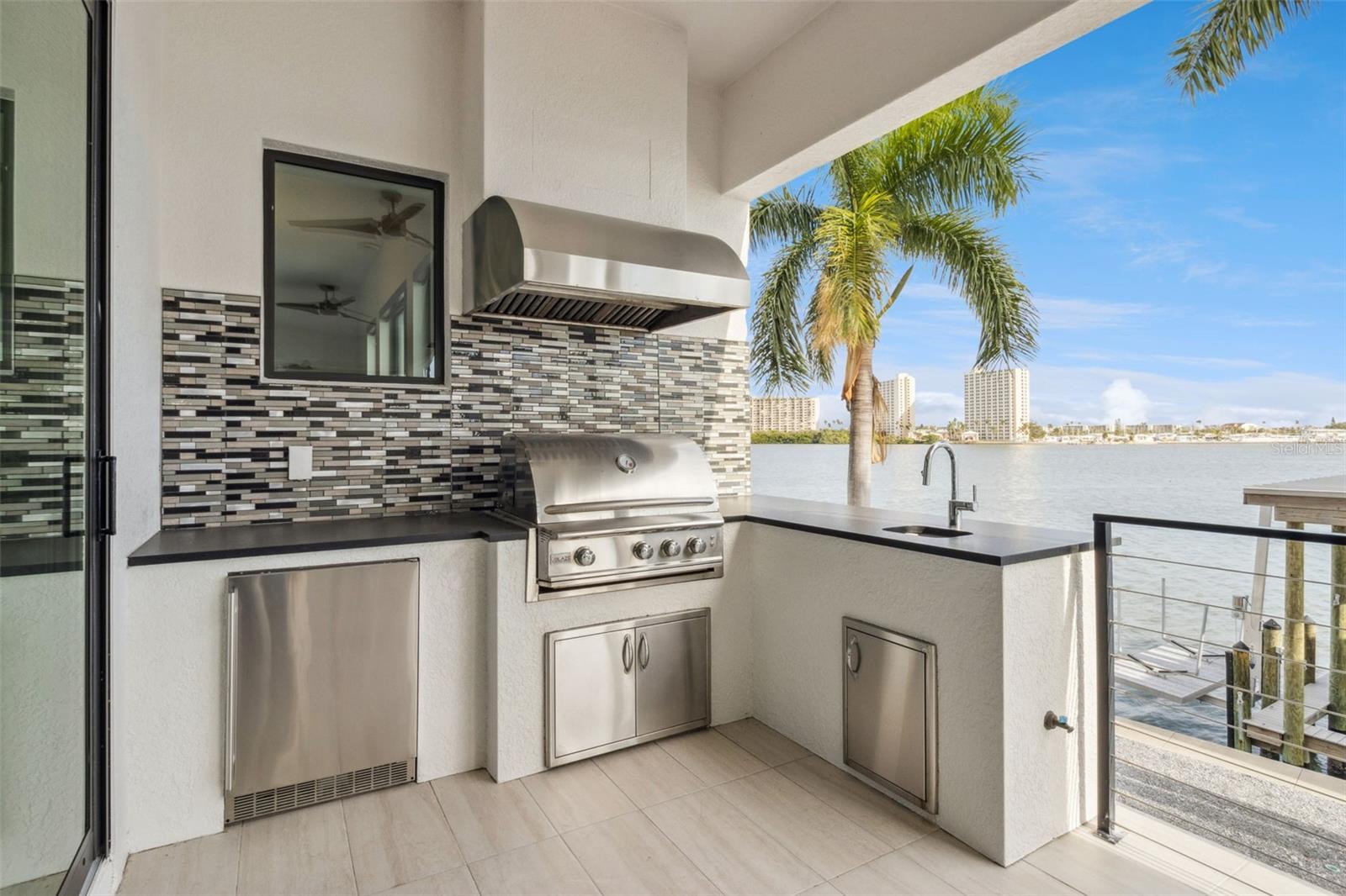 SOUTH CSWY ISLE YACHT CLUB ADD - Residential