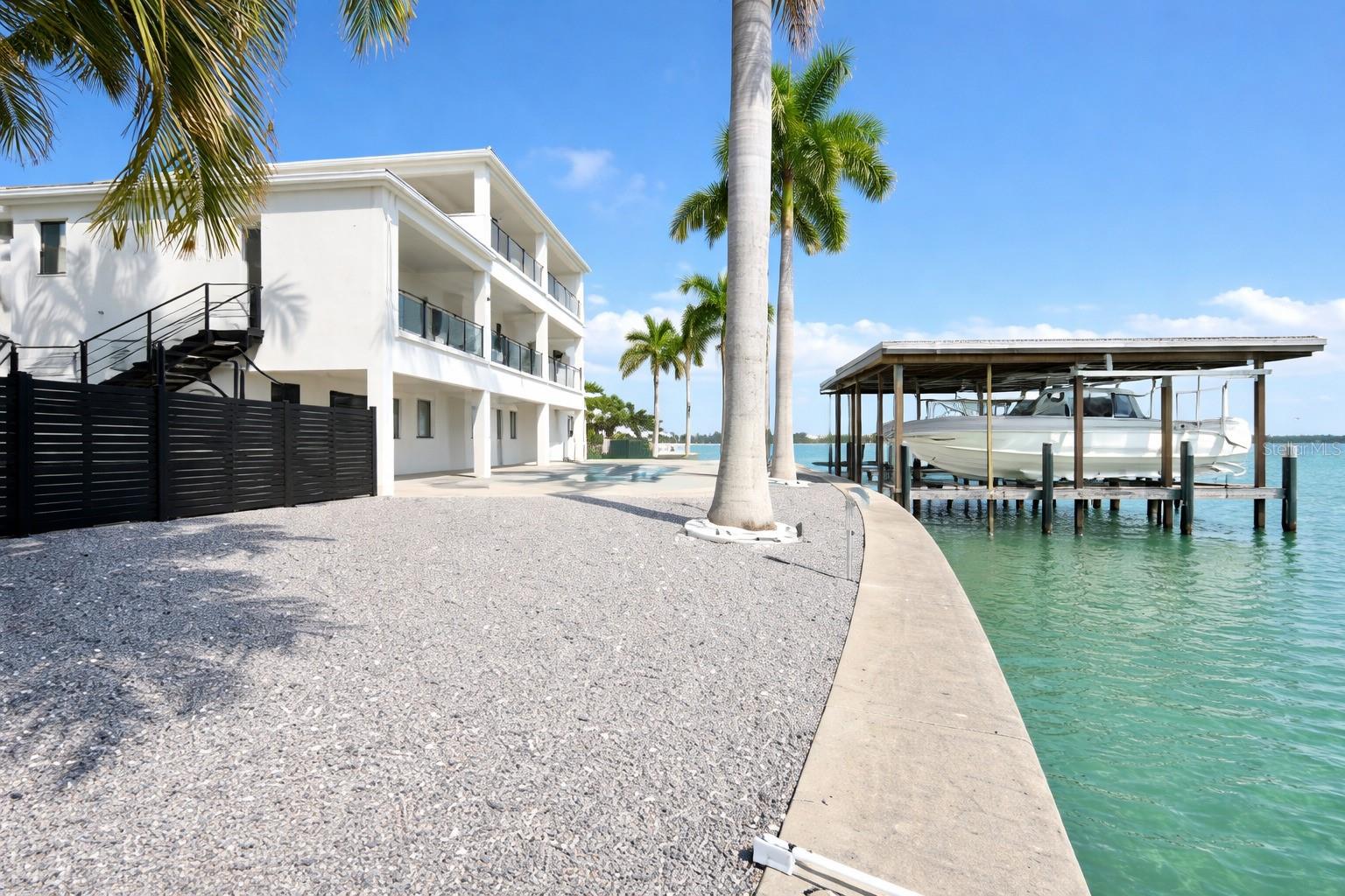 SOUTH CSWY ISLE YACHT CLUB ADD - Residential