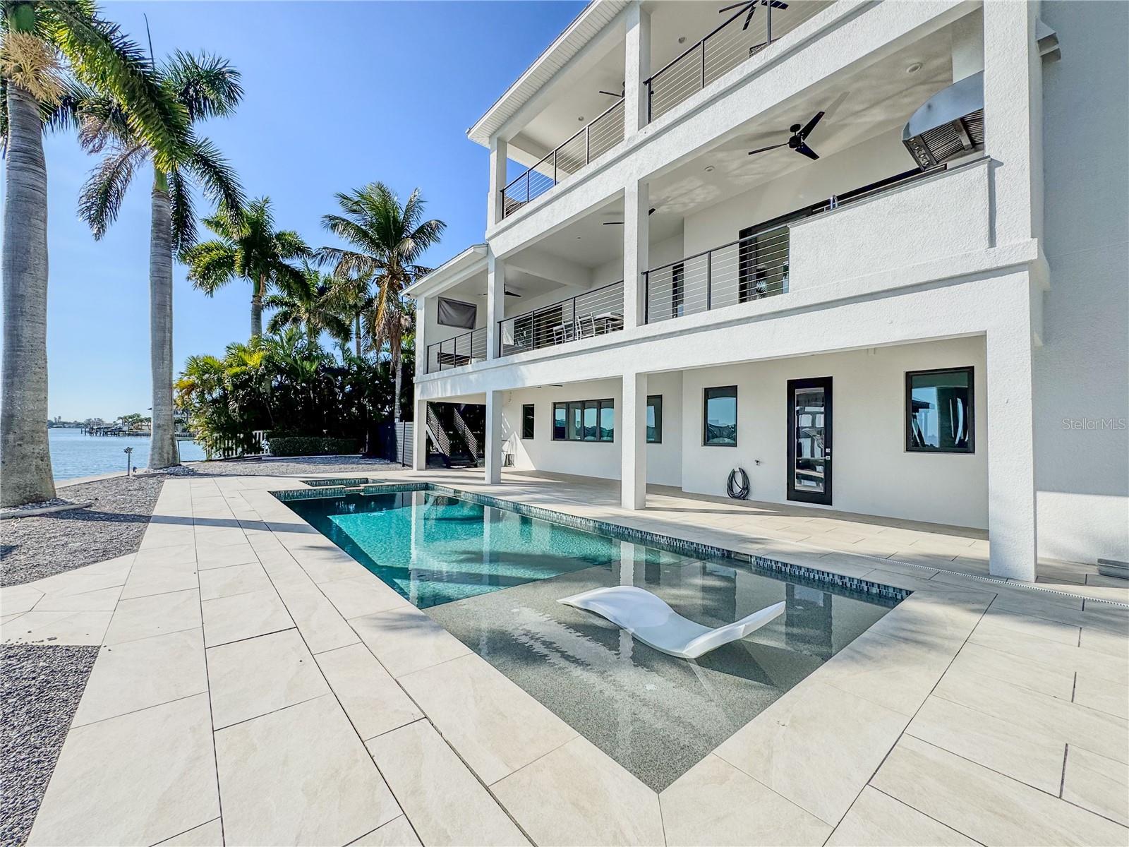 SOUTH CSWY ISLE YACHT CLUB ADD - Residential