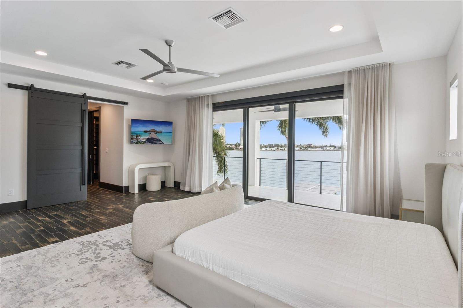 SOUTH CSWY ISLE YACHT CLUB ADD - Residential