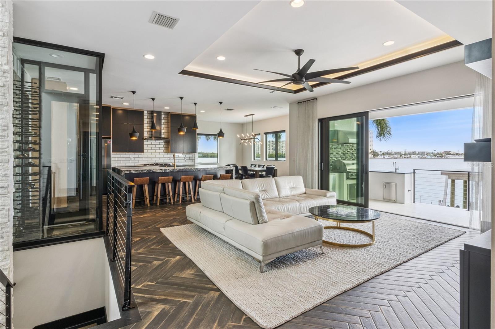 SOUTH CSWY ISLE YACHT CLUB ADD - Residential