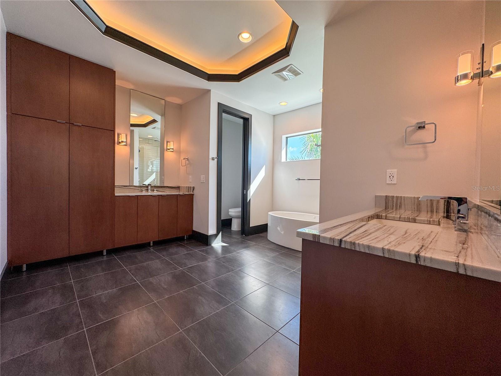 SOUTH CSWY ISLE YACHT CLUB ADD - Residential