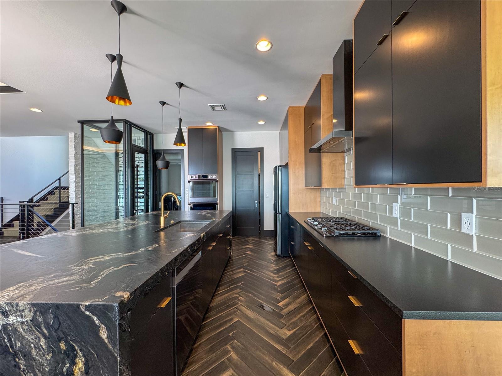 SOUTH CSWY ISLE YACHT CLUB ADD - Residential