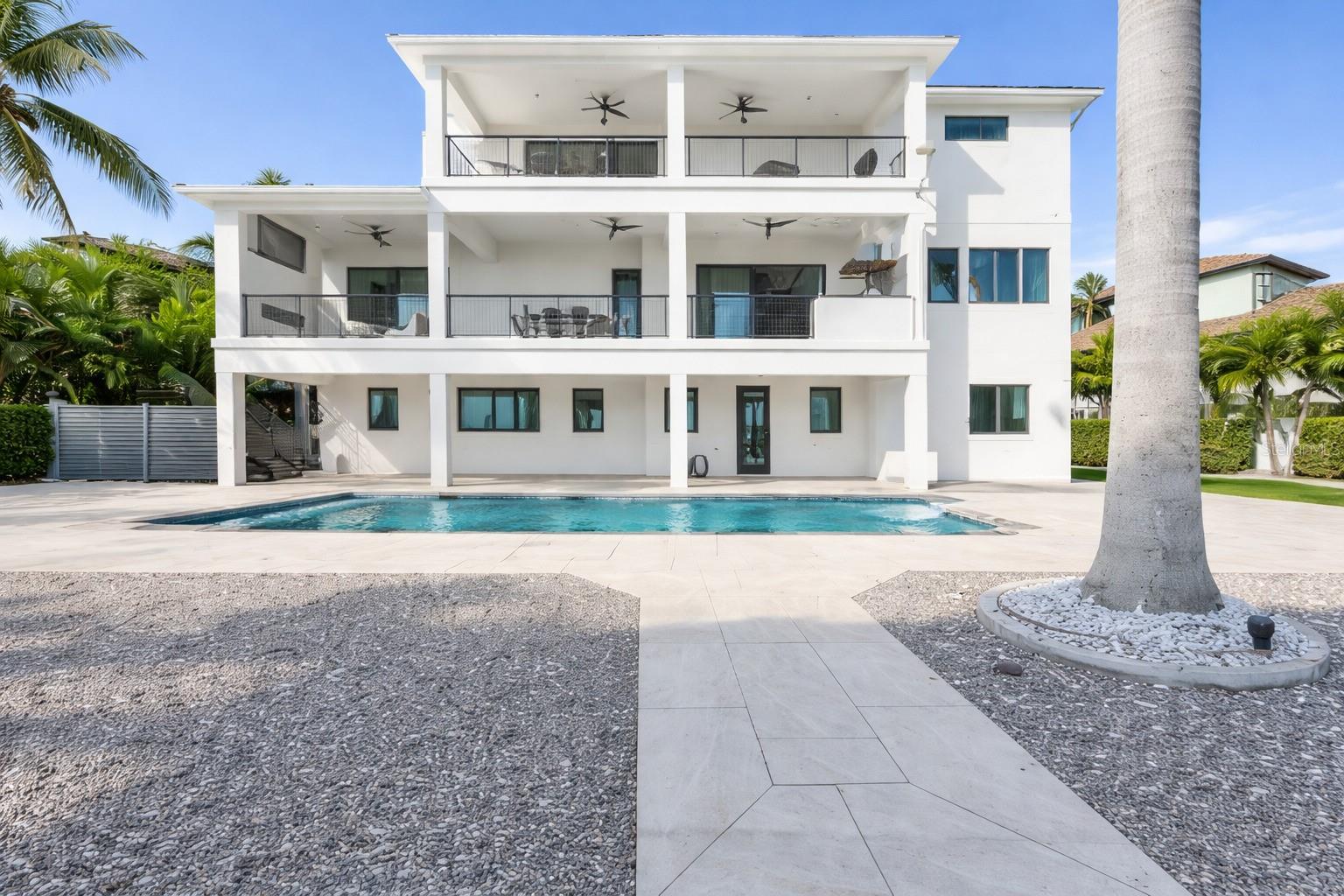 SOUTH CSWY ISLE YACHT CLUB ADD - Residential