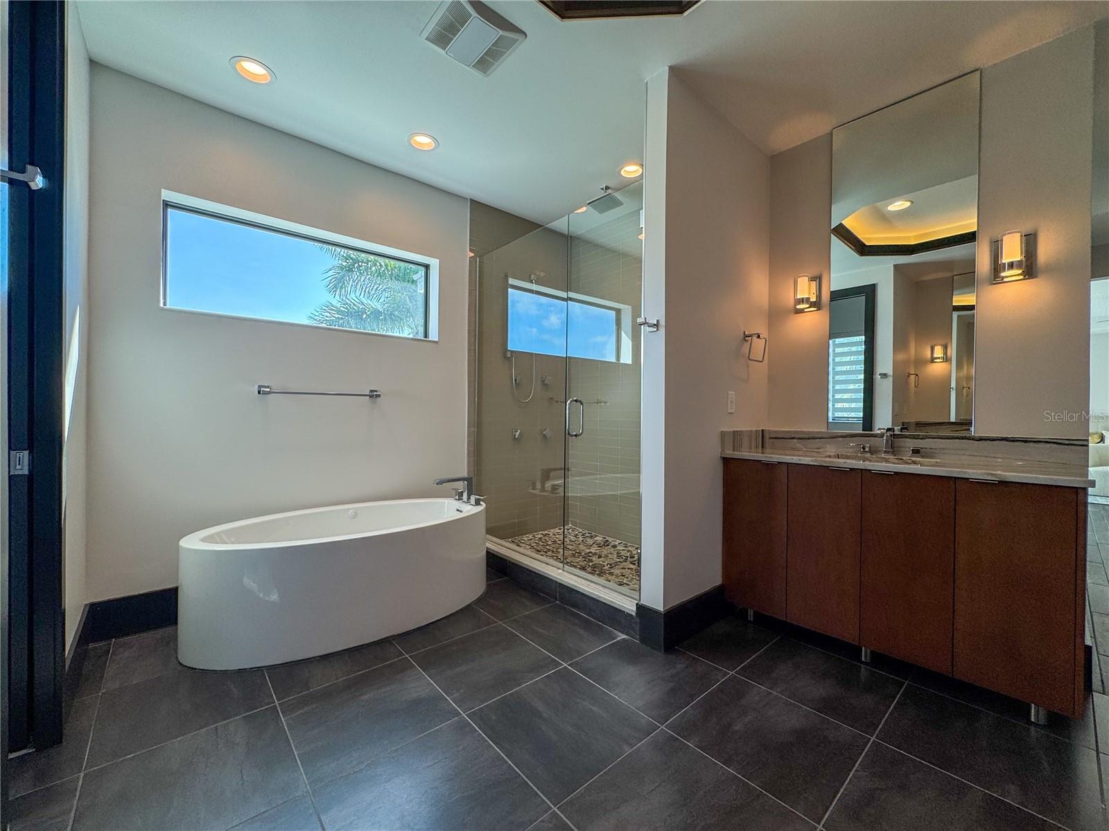 SOUTH CSWY ISLE YACHT CLUB ADD - Residential