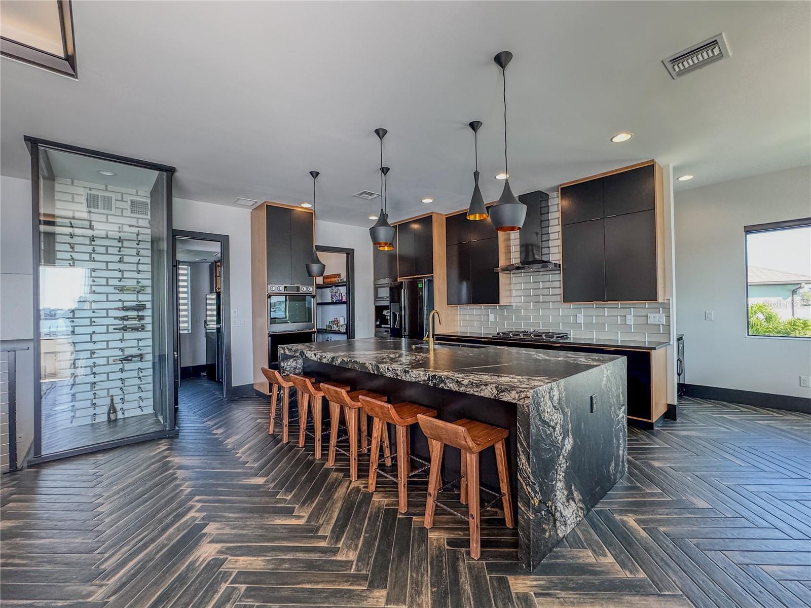 SOUTH CSWY ISLE YACHT CLUB ADD - Residential