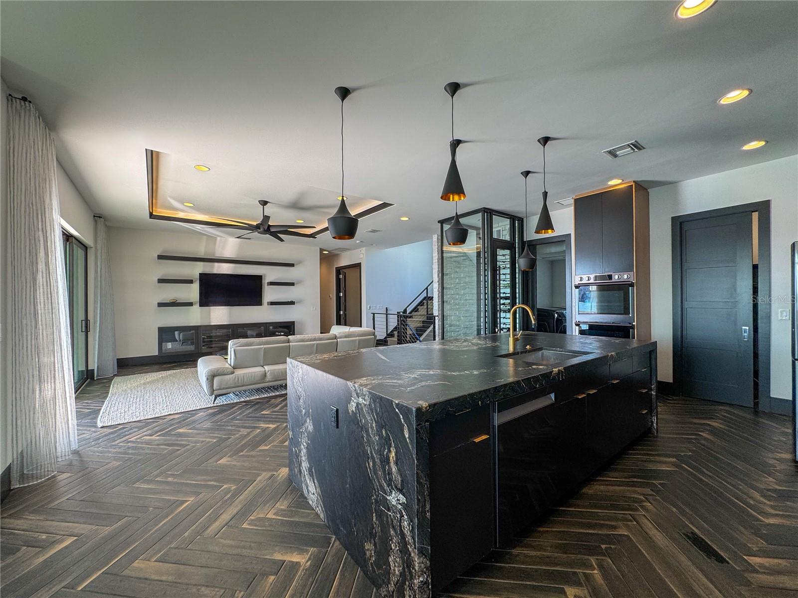 SOUTH CSWY ISLE YACHT CLUB ADD - Residential