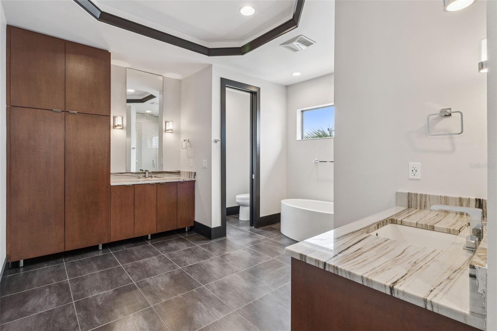 SOUTH CSWY ISLE YACHT CLUB ADD - Residential