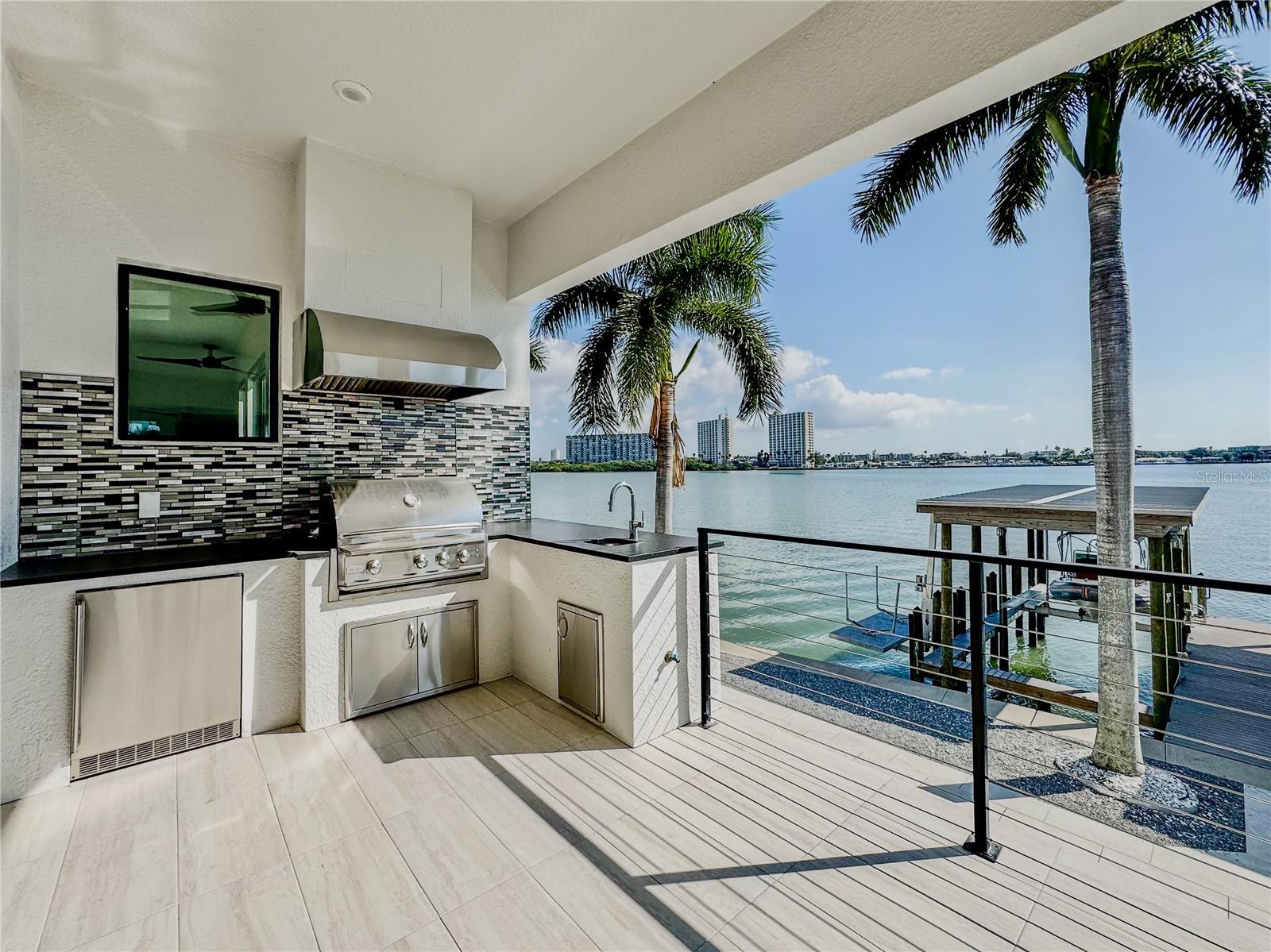 SOUTH CSWY ISLE YACHT CLUB ADD - Residential