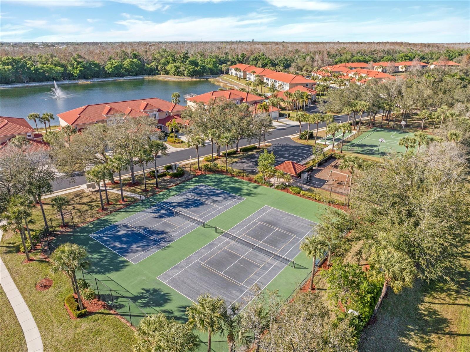 EAGLE RIDGE LAKES CONDO 01 & 02 - Residential