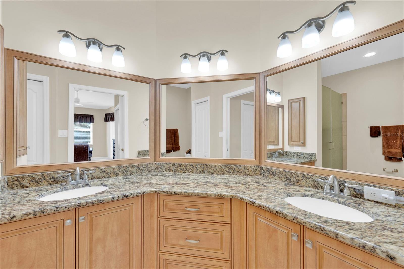 EAGLE RIDGE LAKES CONDO 01 & 02 - Residential