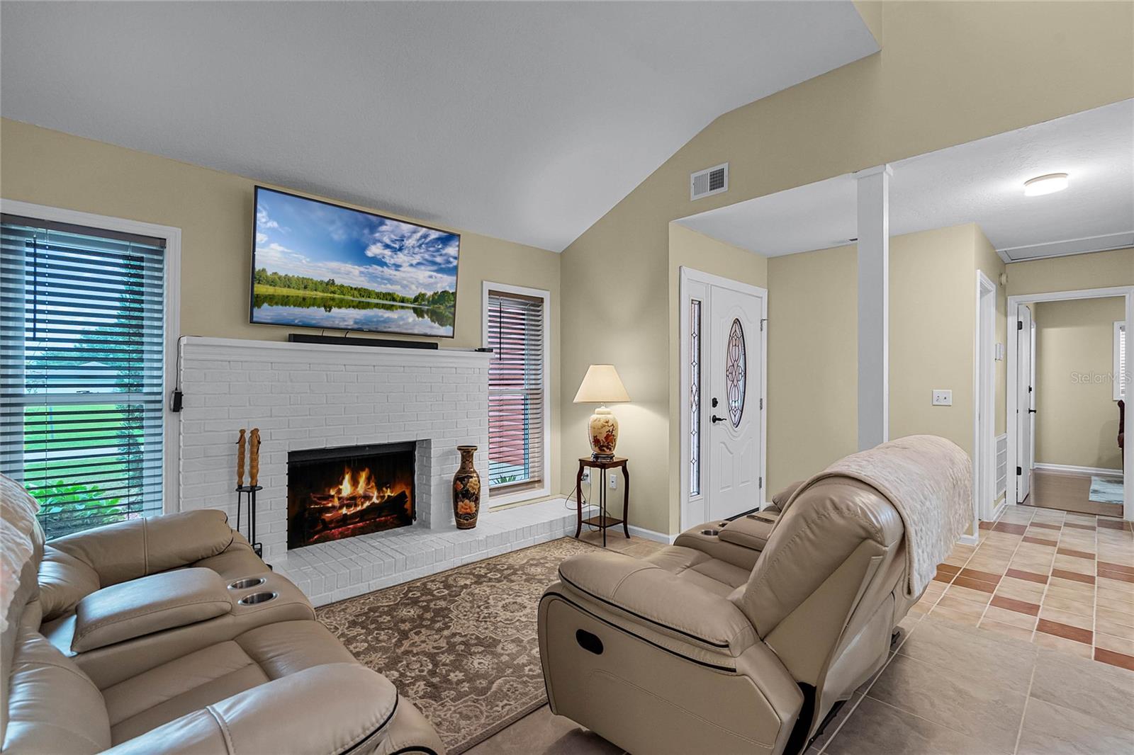 980 BLUEBIRD TERRACE