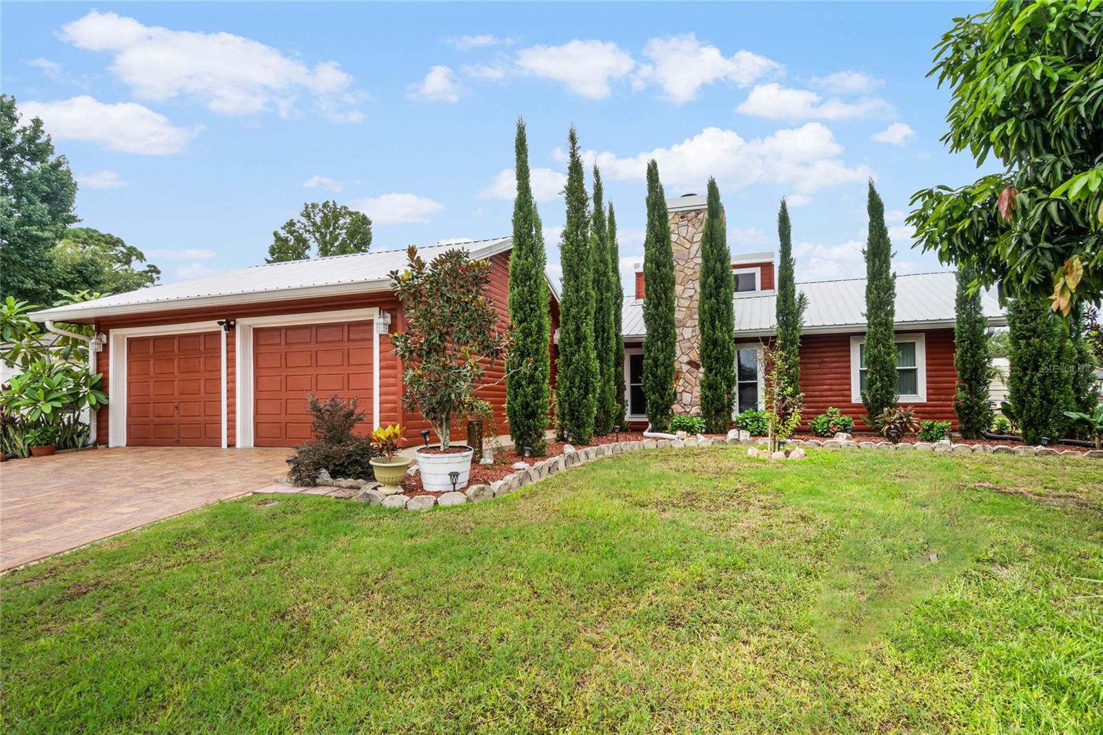 980 BLUEBIRD TERRACE