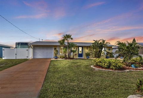 A home in PORT CHARLOTTE