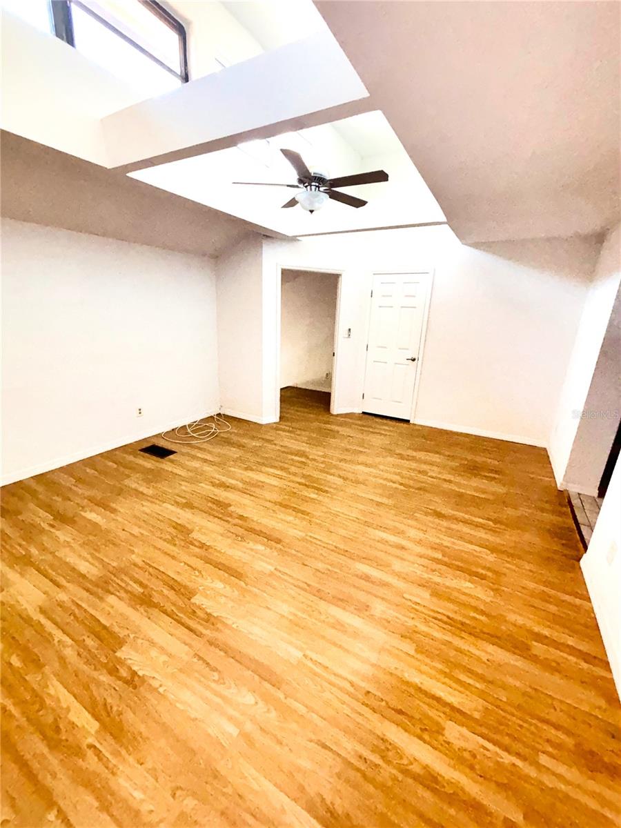 INVERNESS CONDO - Residential