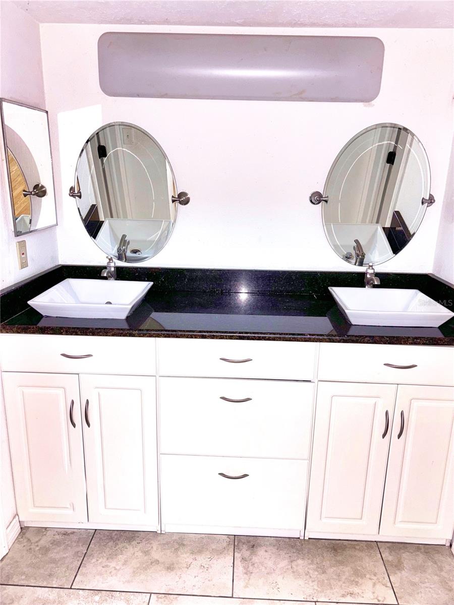 INVERNESS CONDO - Residential