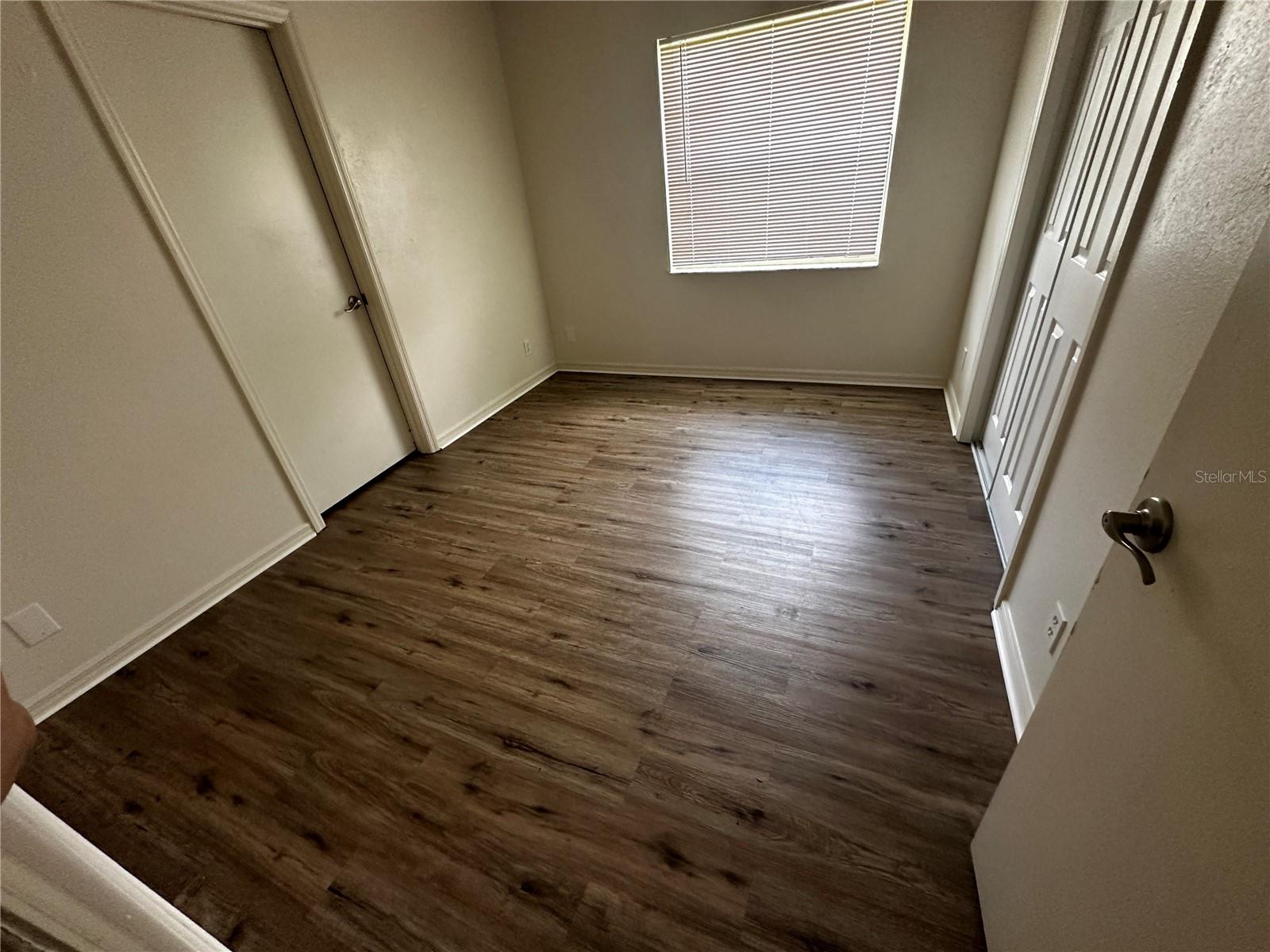 SUN COUNTRY ESTATE - Residential Lease